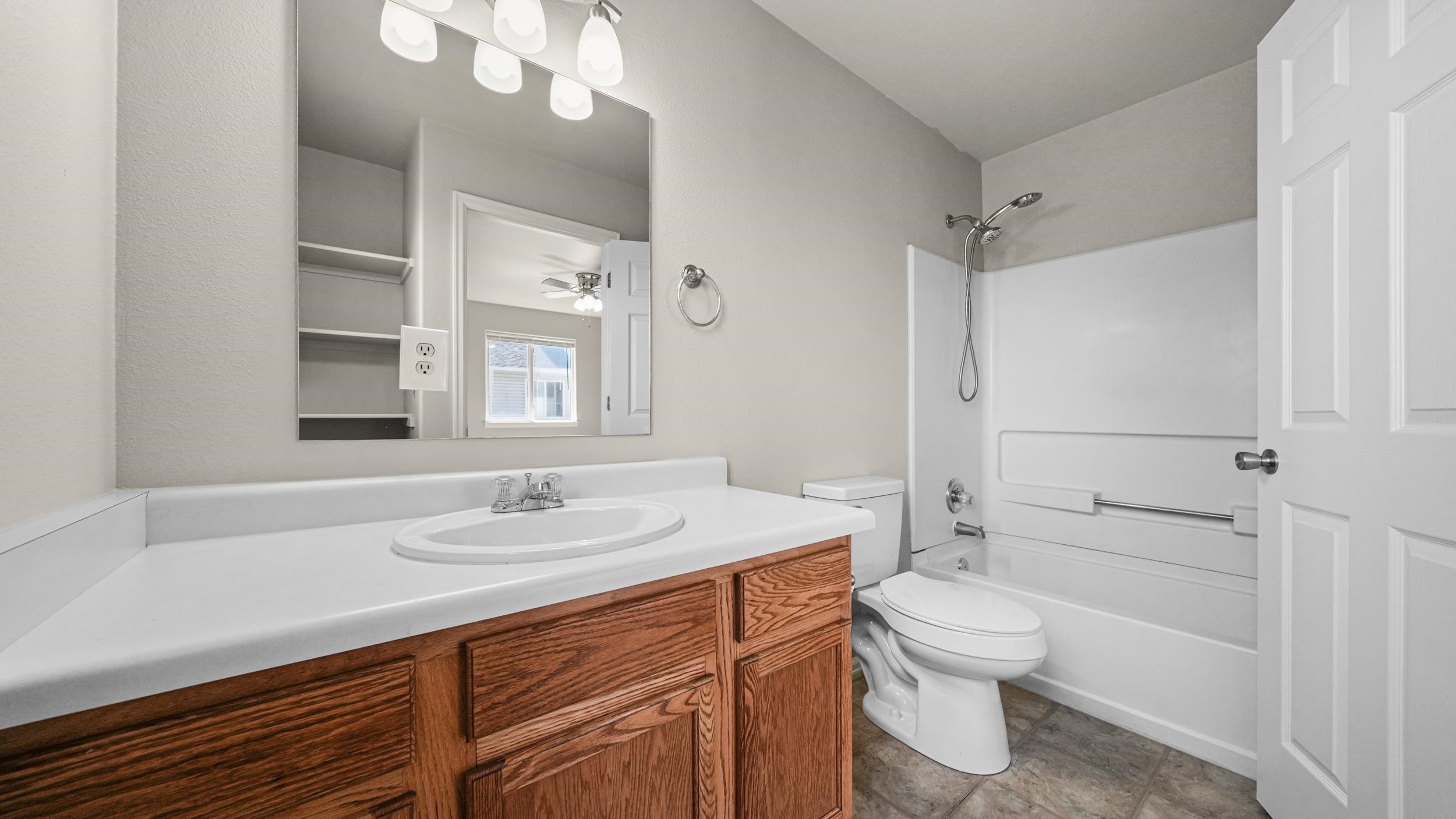 1142 E Carolina Avenue Property Photo 16