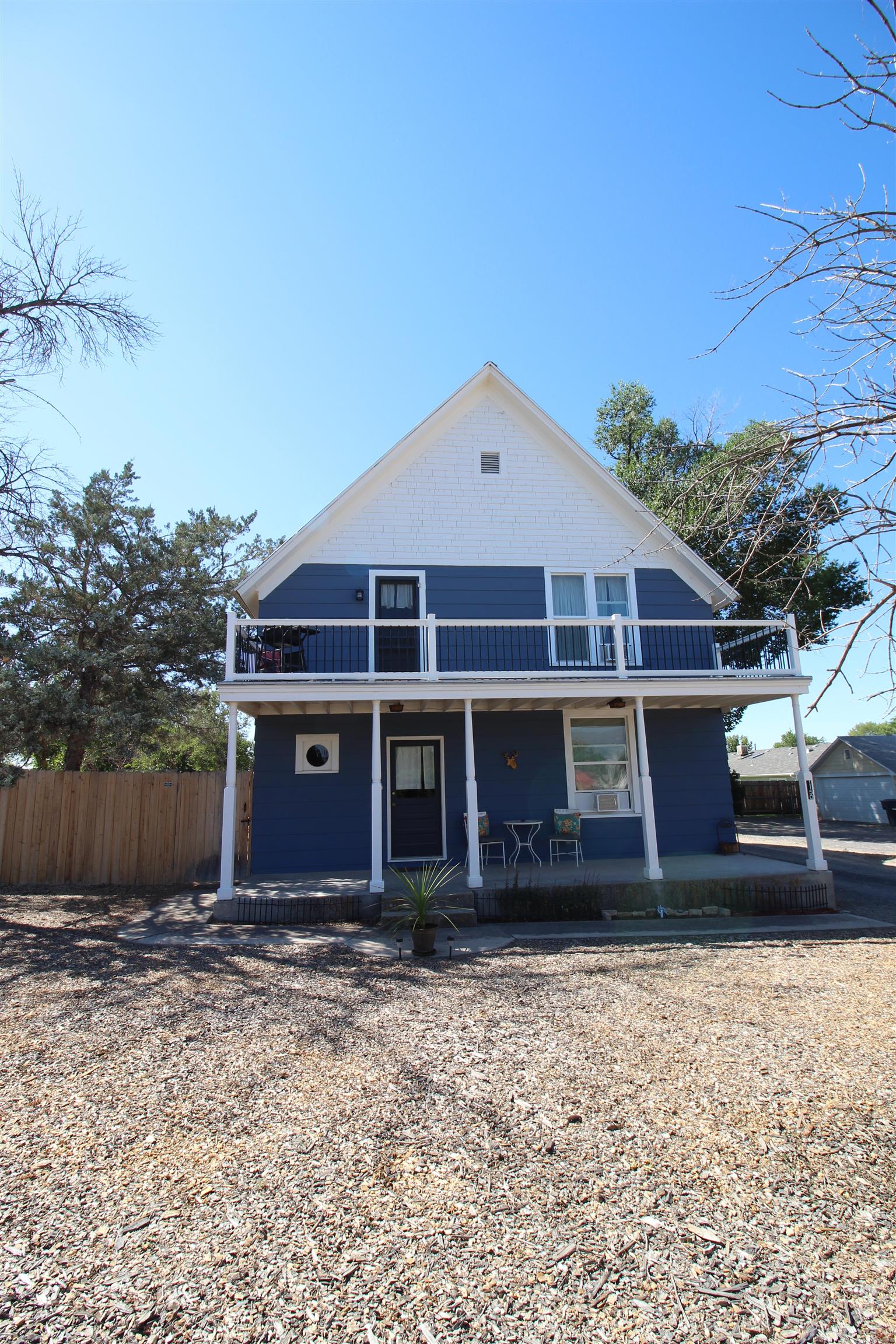 1150 E 7th Street Property Photo 1