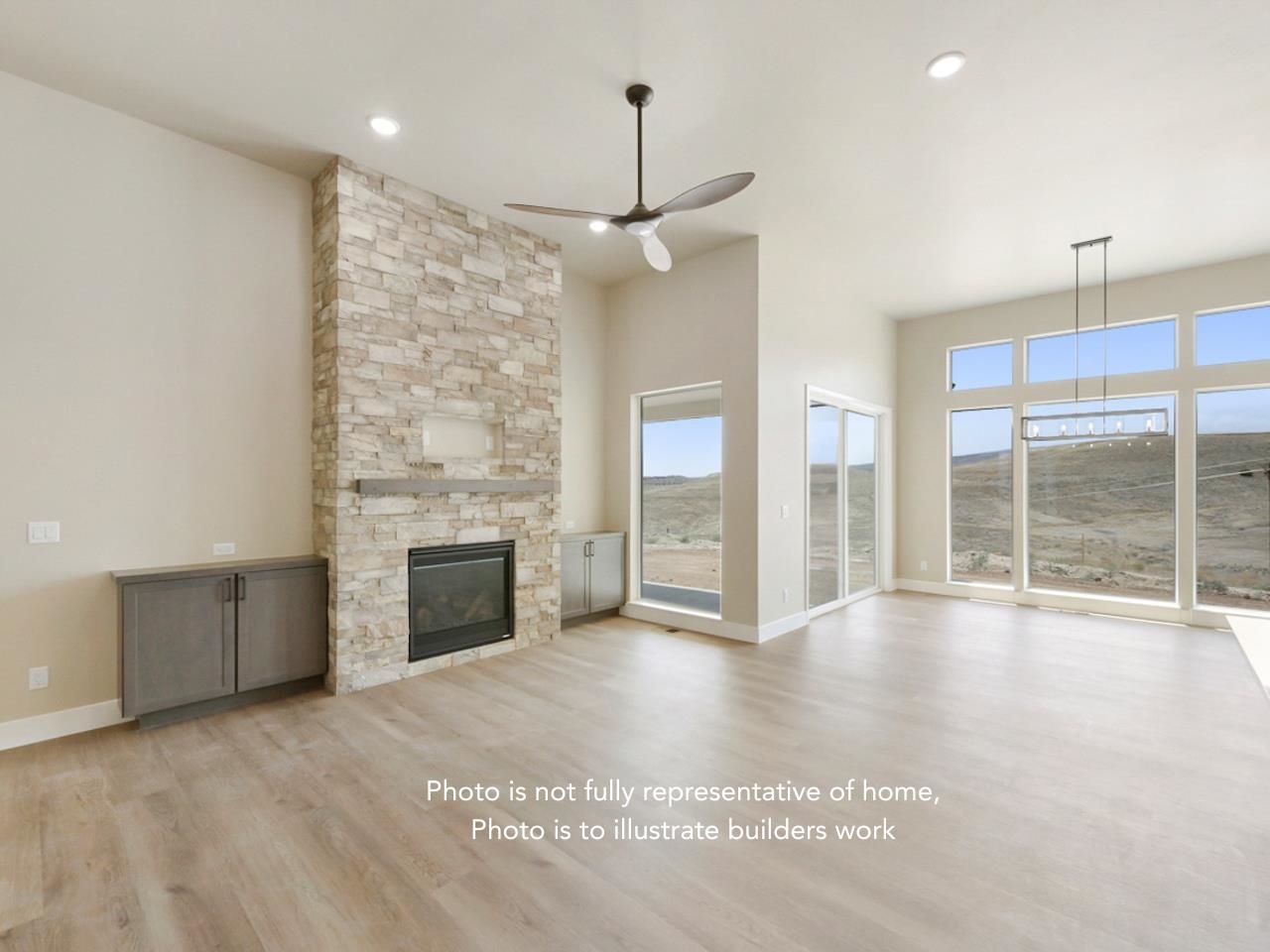 2261 Holy Cross Way Property Photo 4