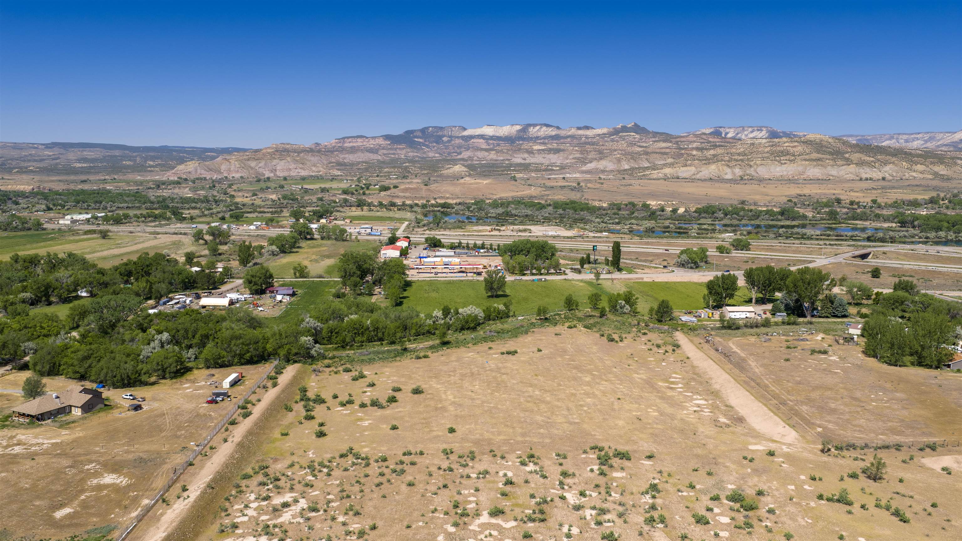 2082 45 1/2 Road Property Photo 2