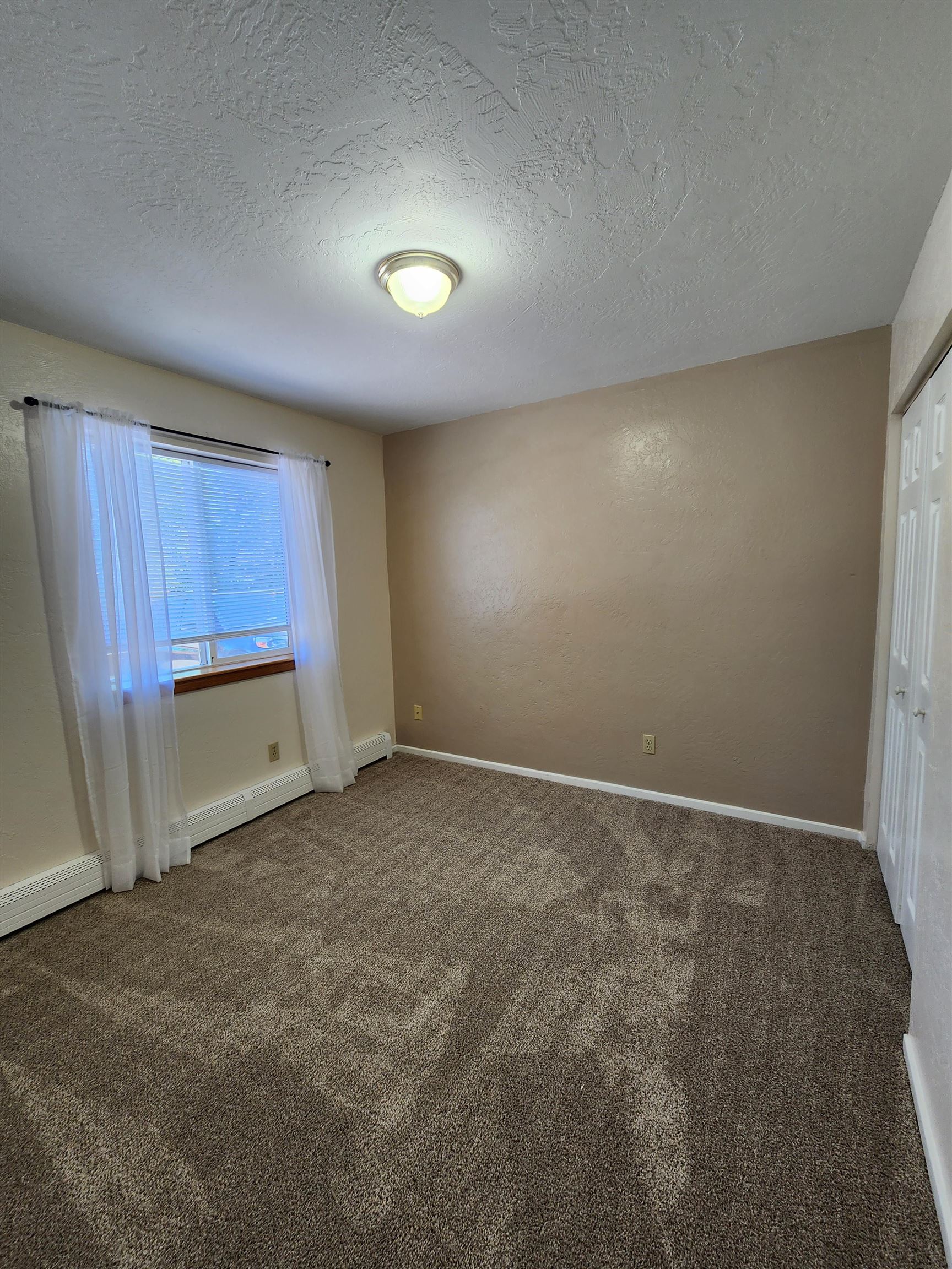 883 Taughenbaugh Boulevard Property Photo 3
