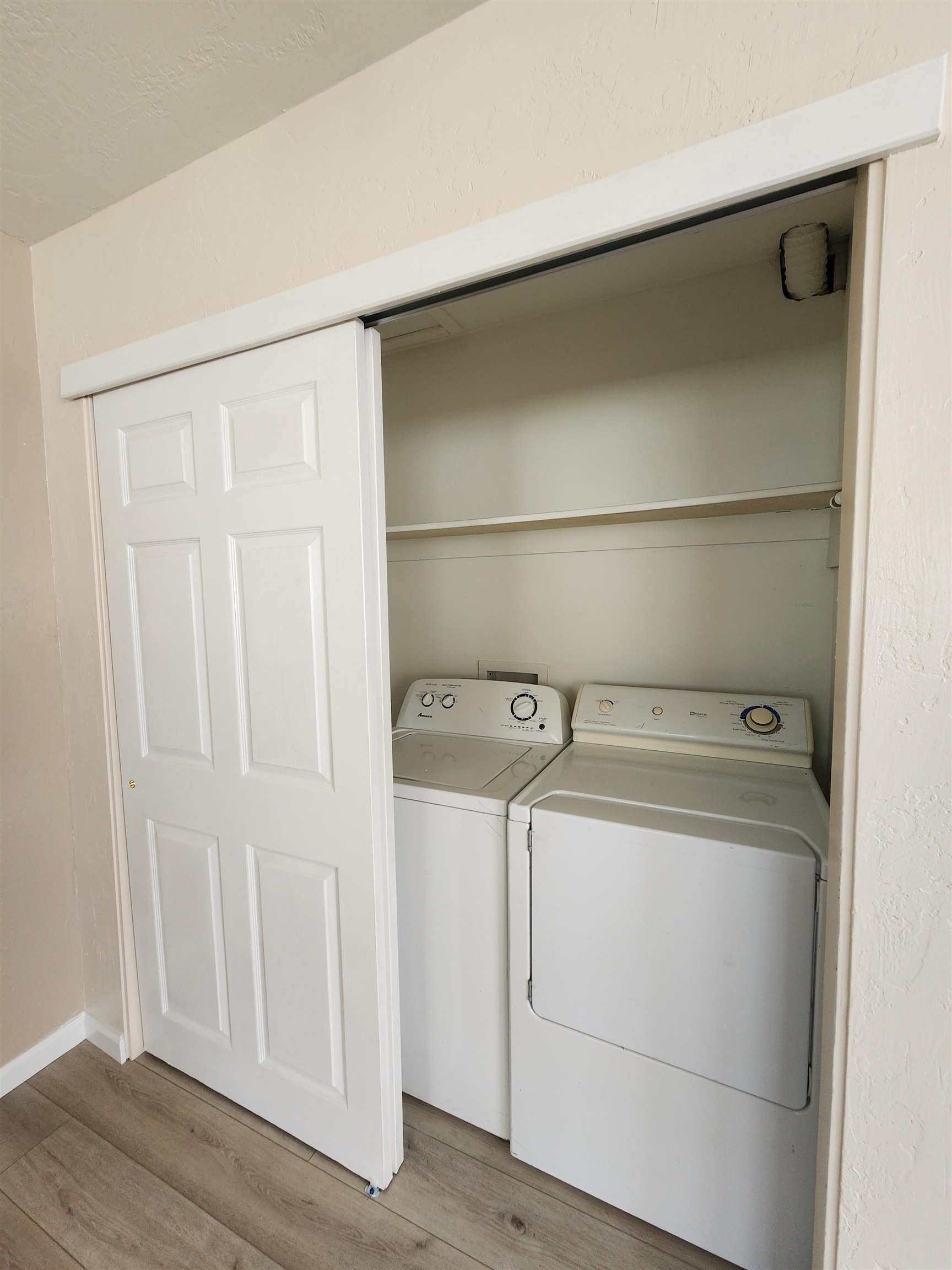883 Taughenbaugh Boulevard Property Photo 6