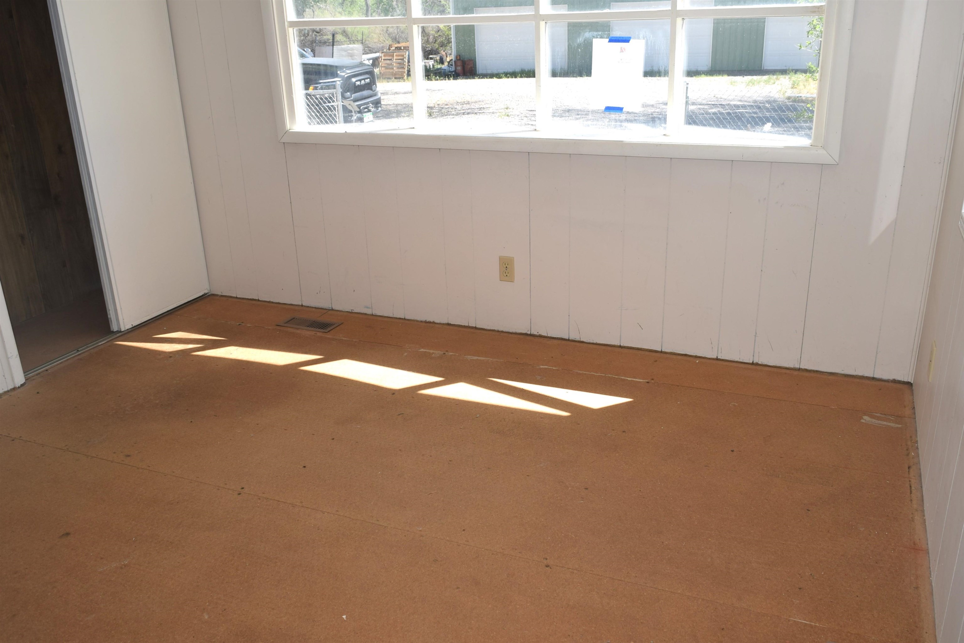 10536 Highway 65 Property Photo 6