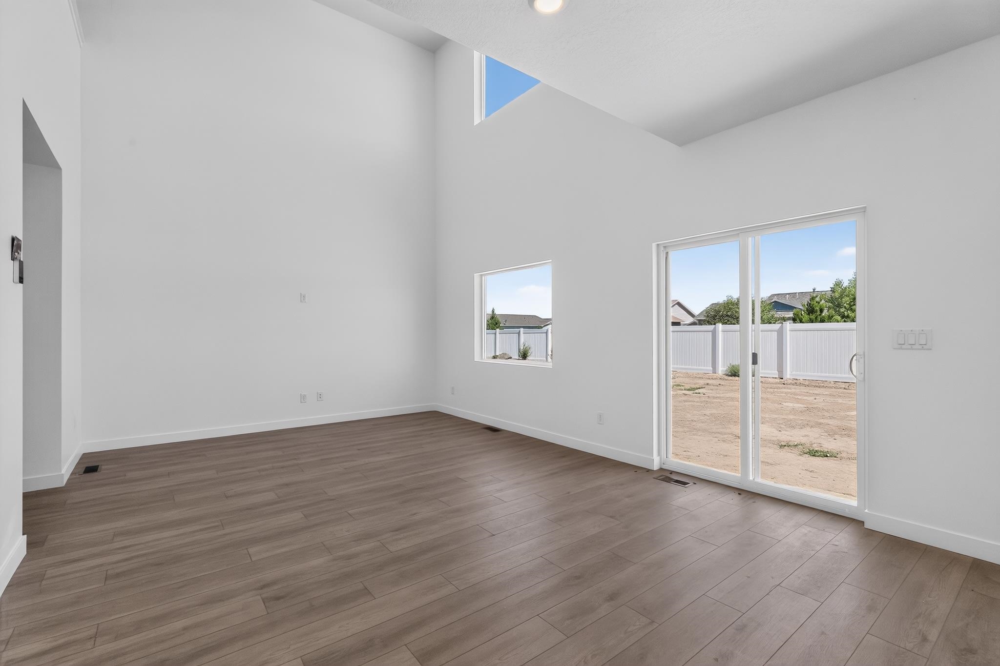2138 Moon Beam Place Property Photo 9