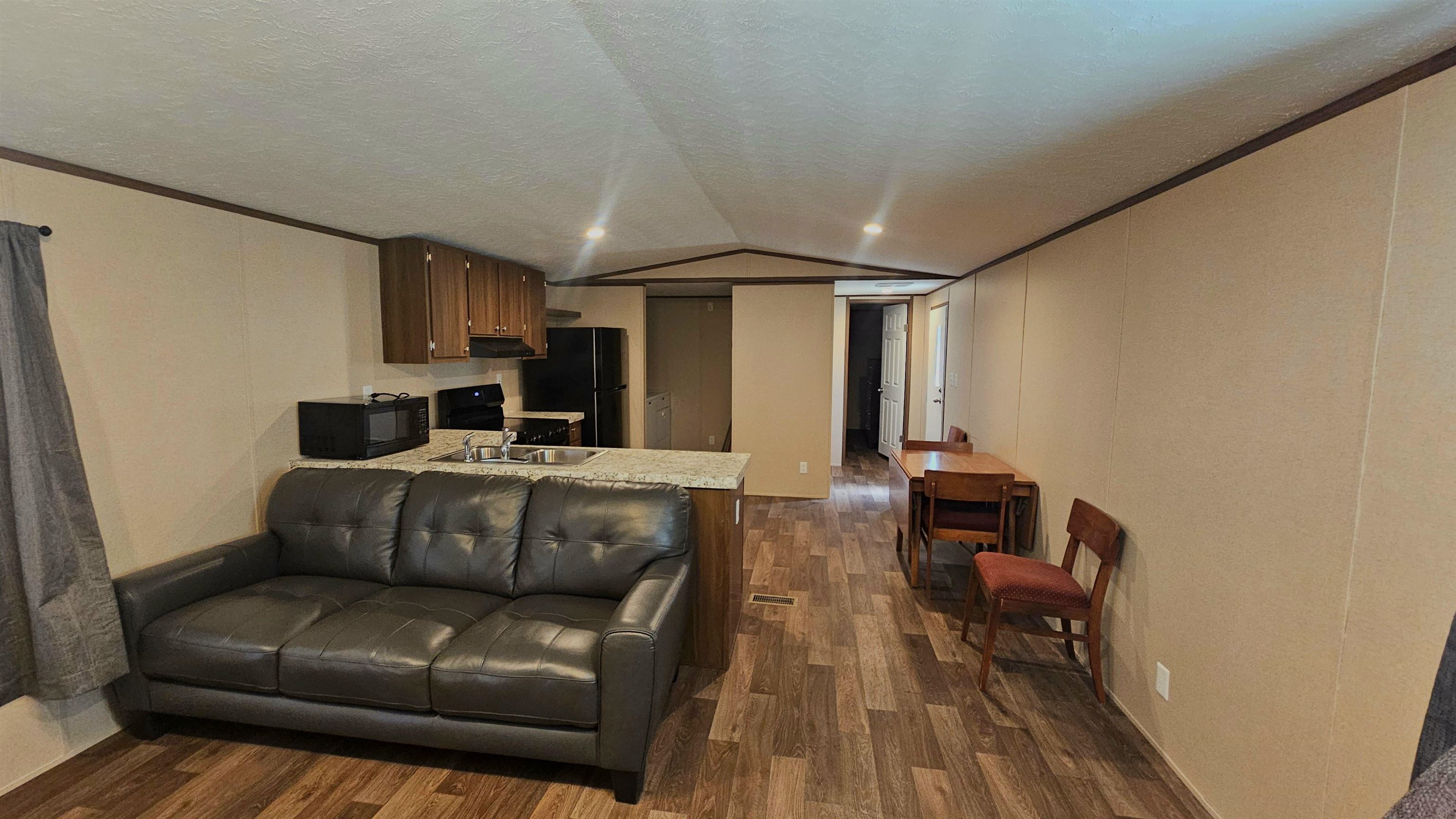 2713 B 1/2 Road Property Photo 7