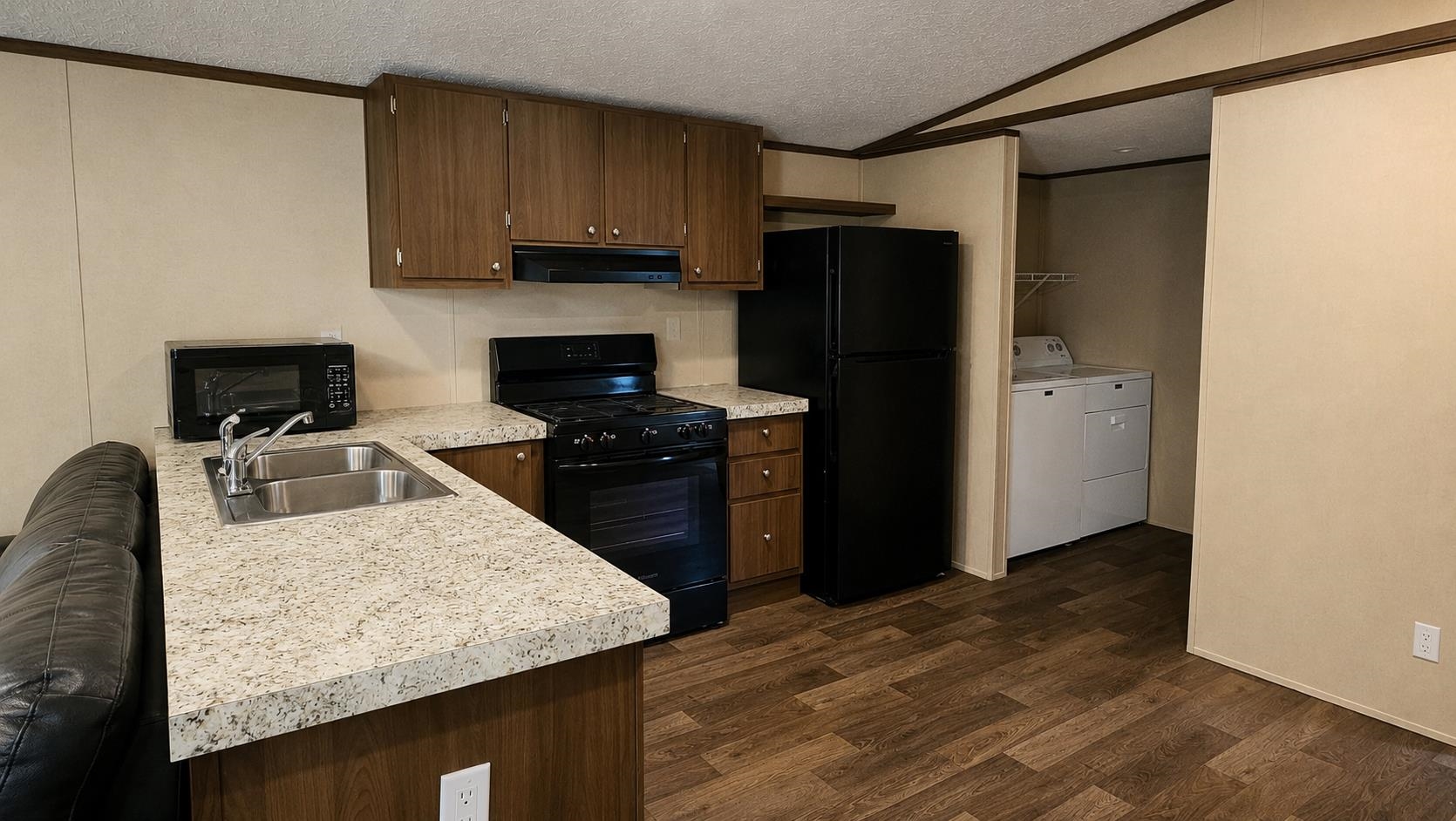 2713 B 1/2 Road Property Photo 10