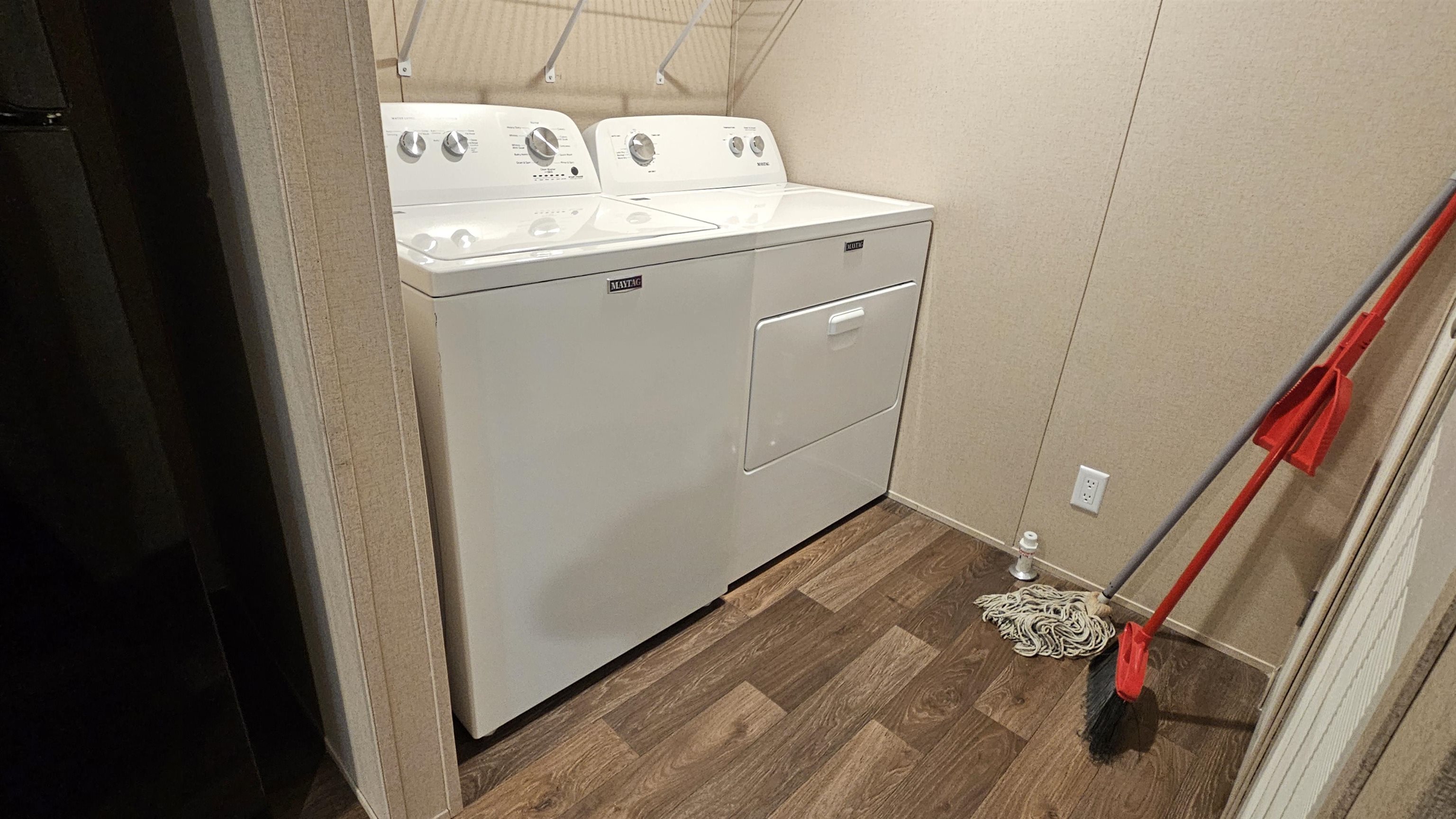 2713 B 1/2 Road Property Photo 11