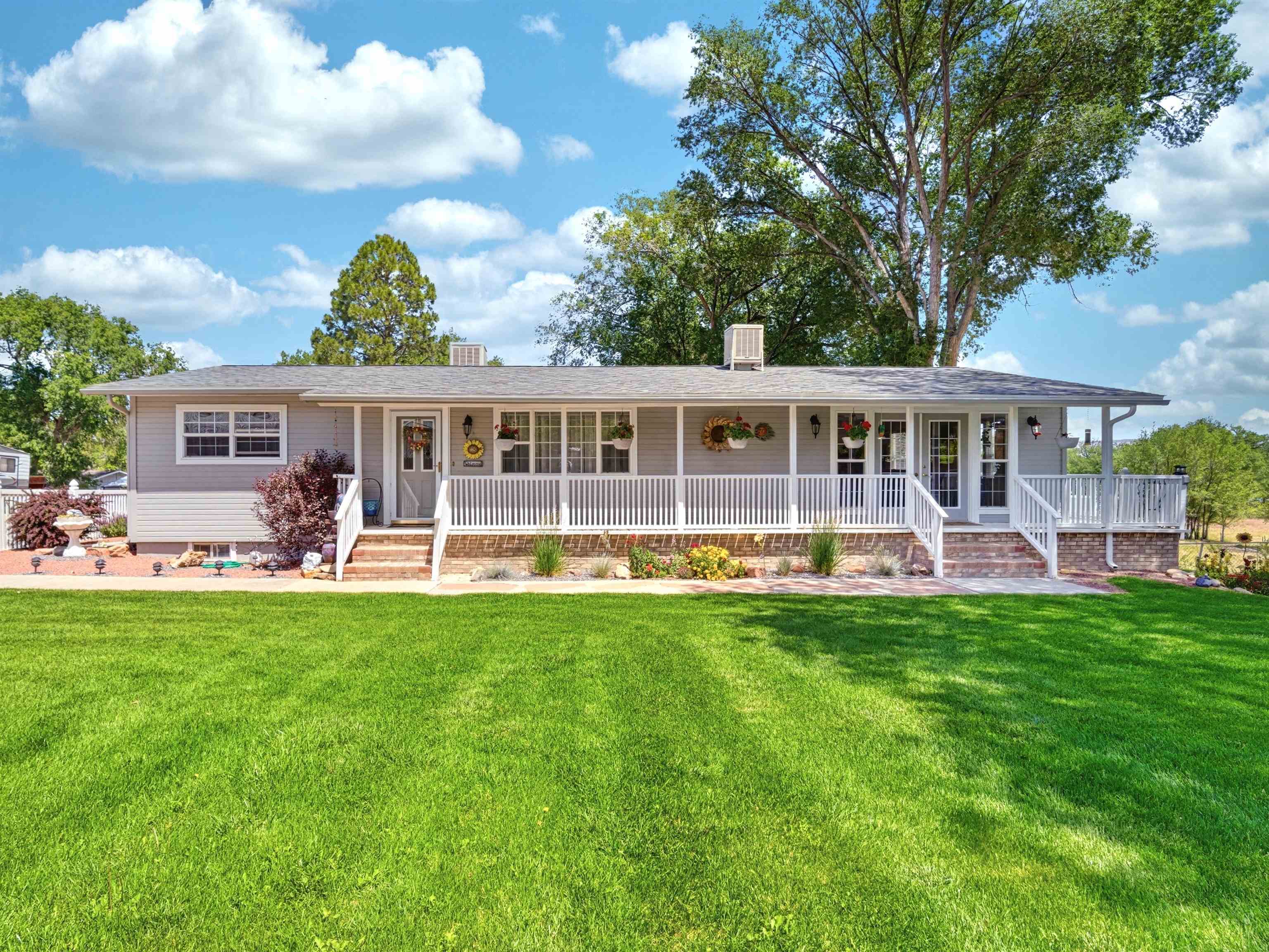 238 Montgomery Drive Property Photo 1