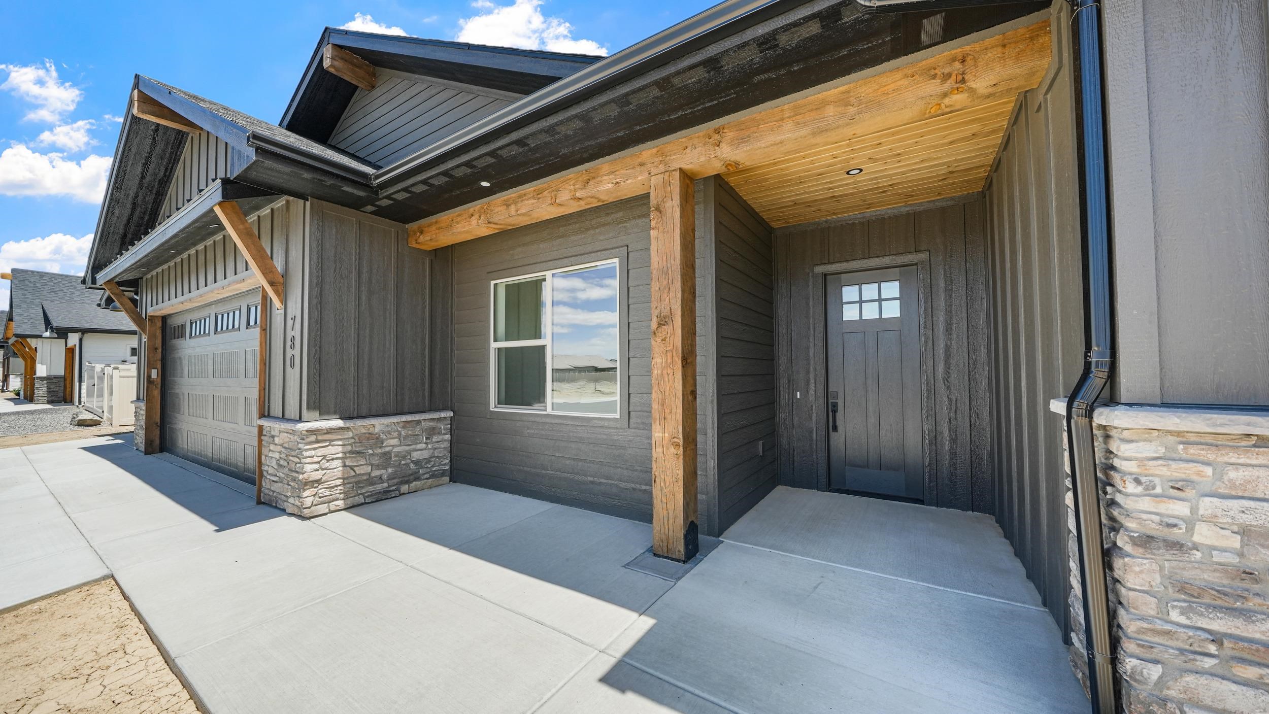 780 Captains Way Property Photo 11