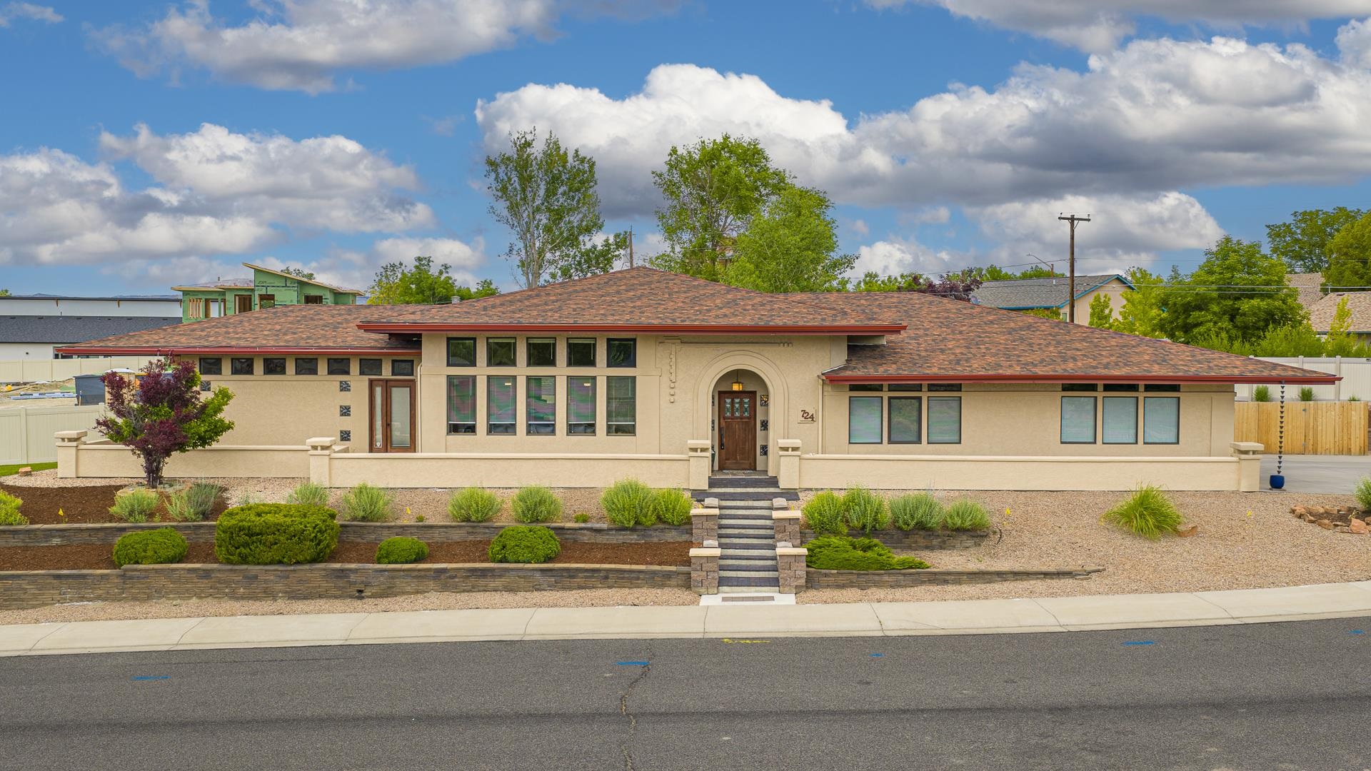 724 Ivanhoe Way