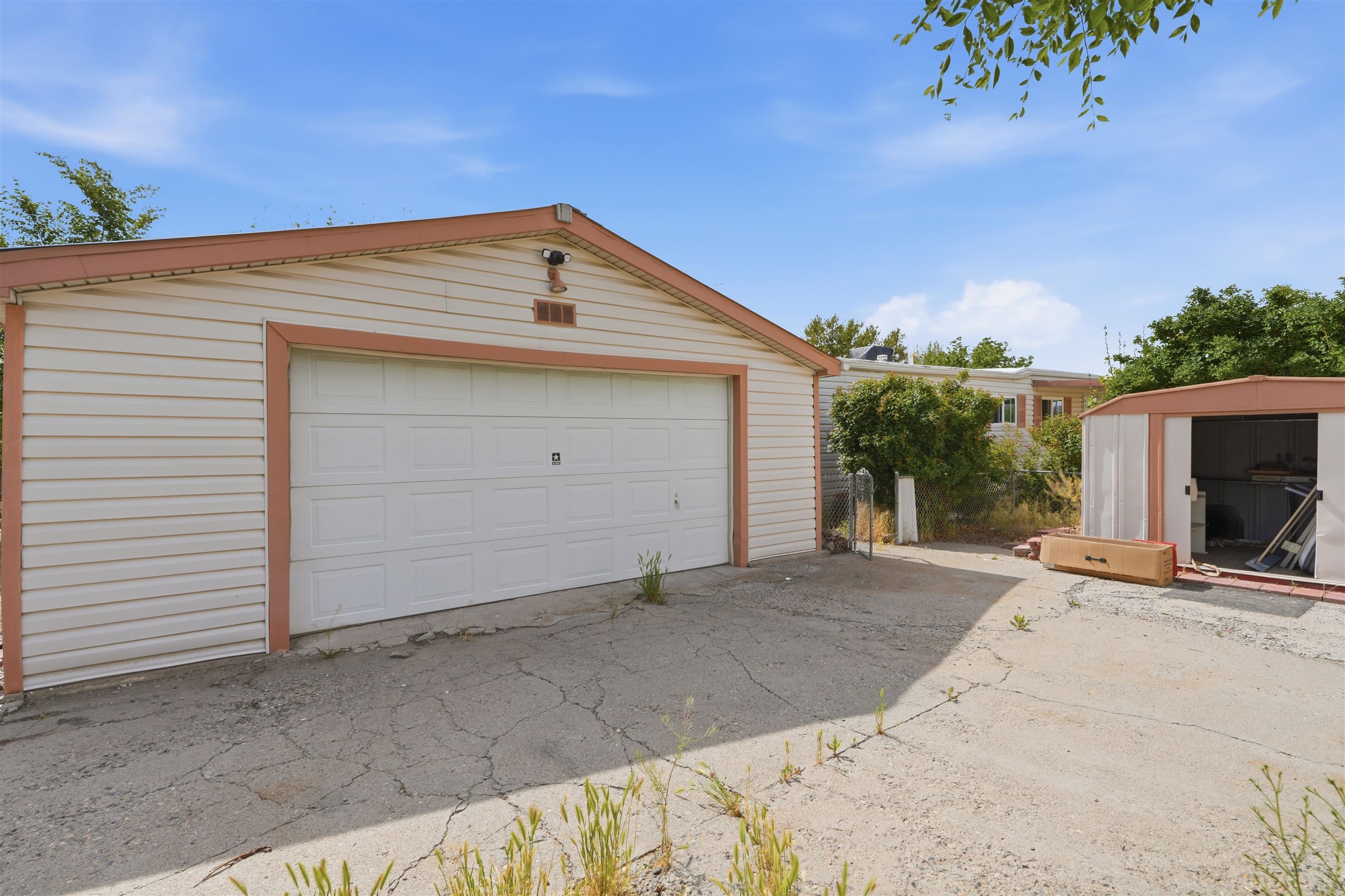 2960 Cedar Place Property Photo 2
