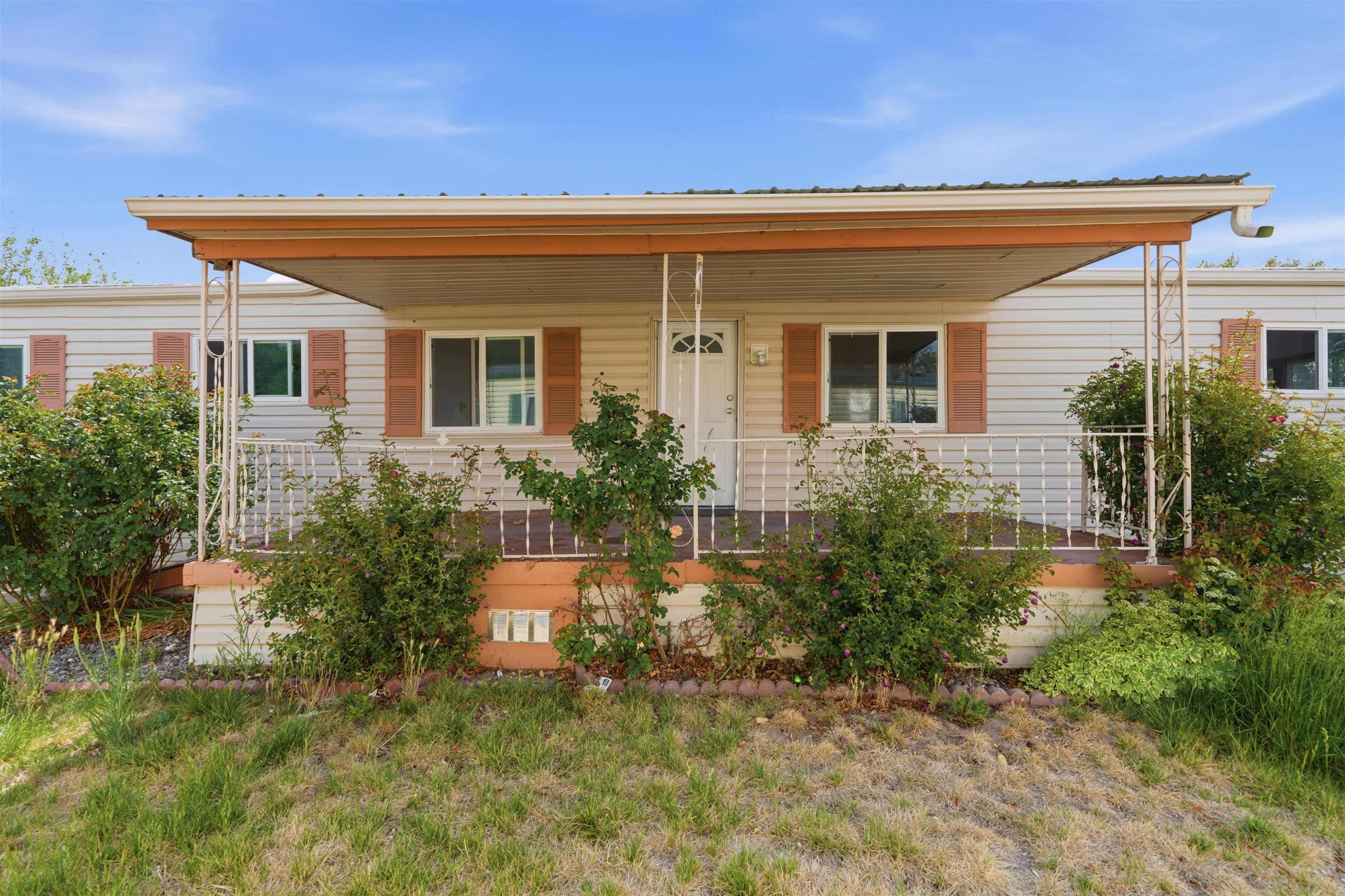 2960 Cedar Place Property Photo 14