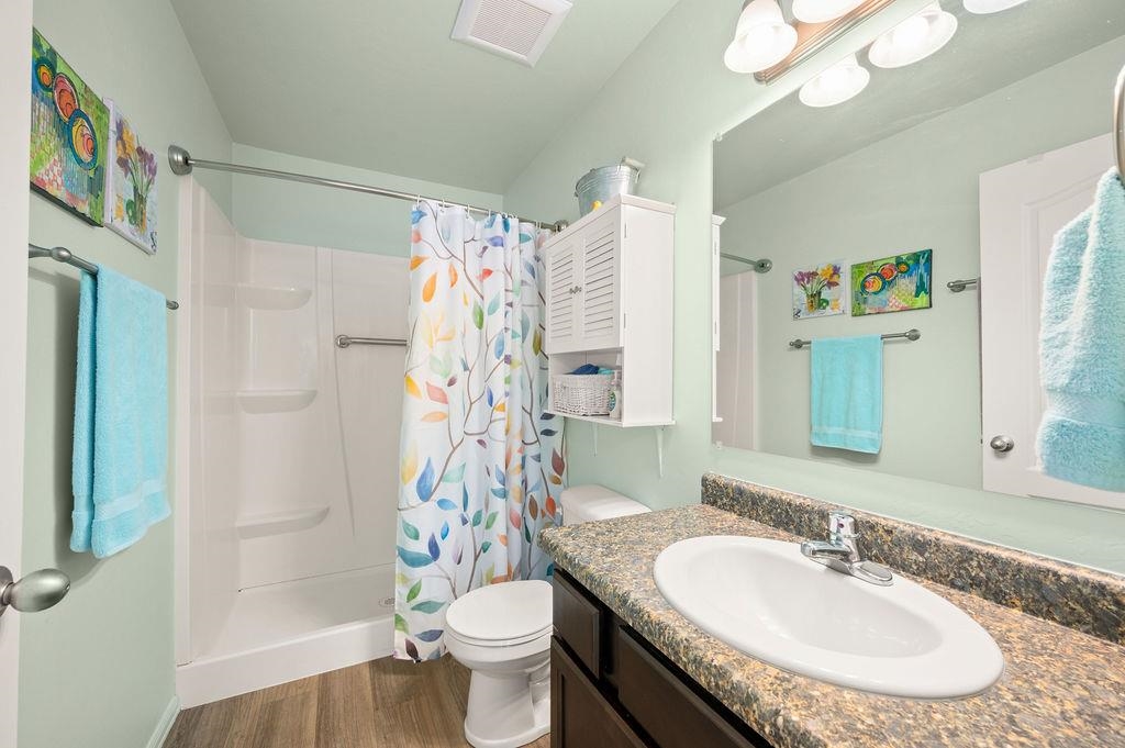 2462 Ajay Avenue Property Photo 8