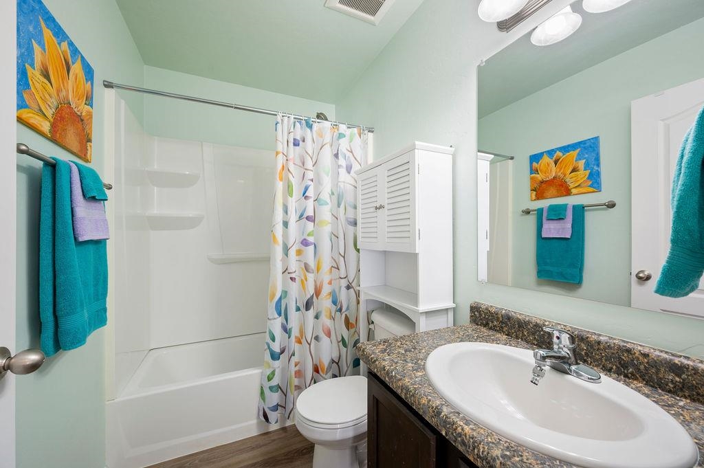 2462 Ajay Avenue Property Photo 12