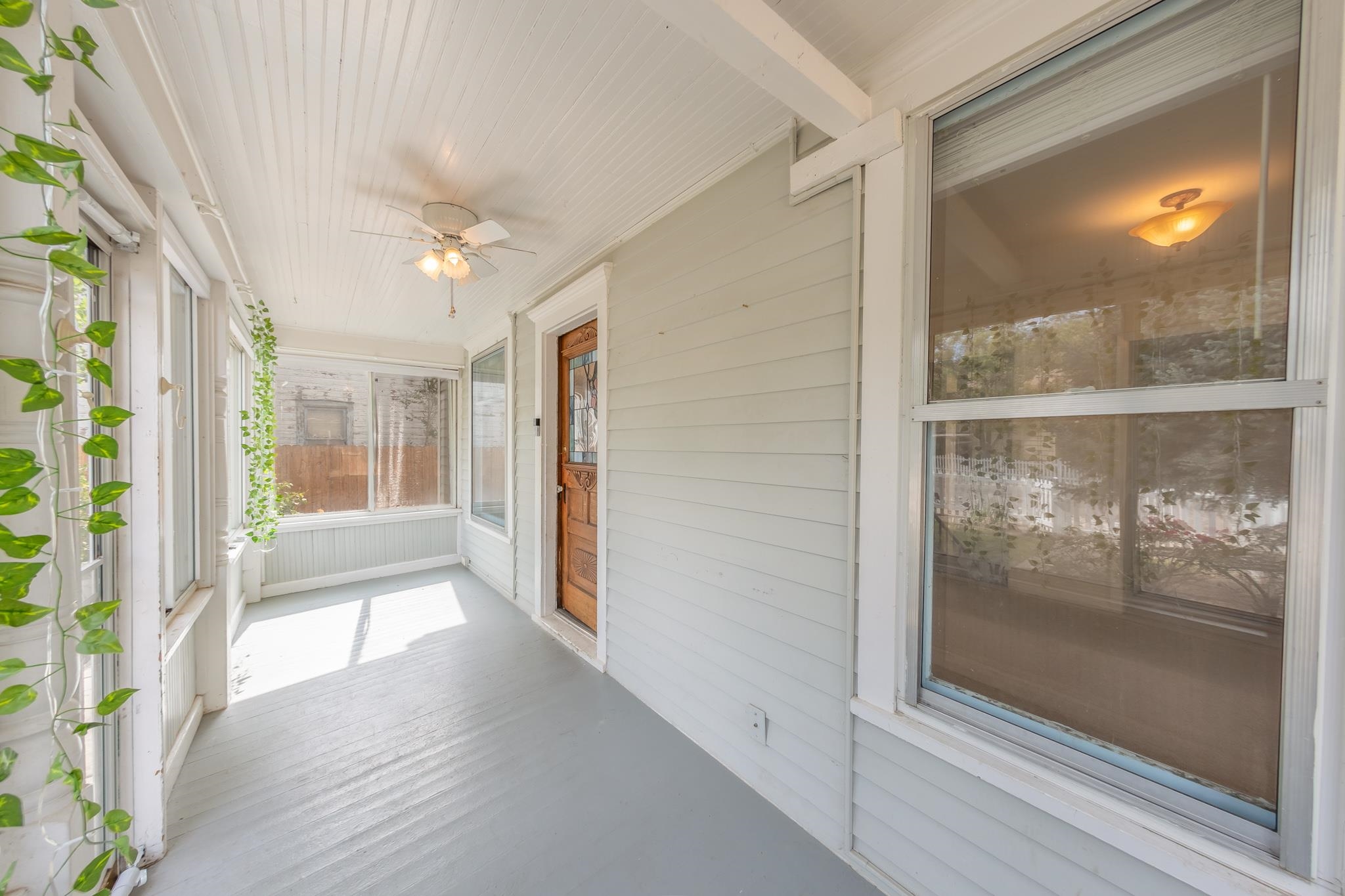 229 W 5th Street Property Photo 4