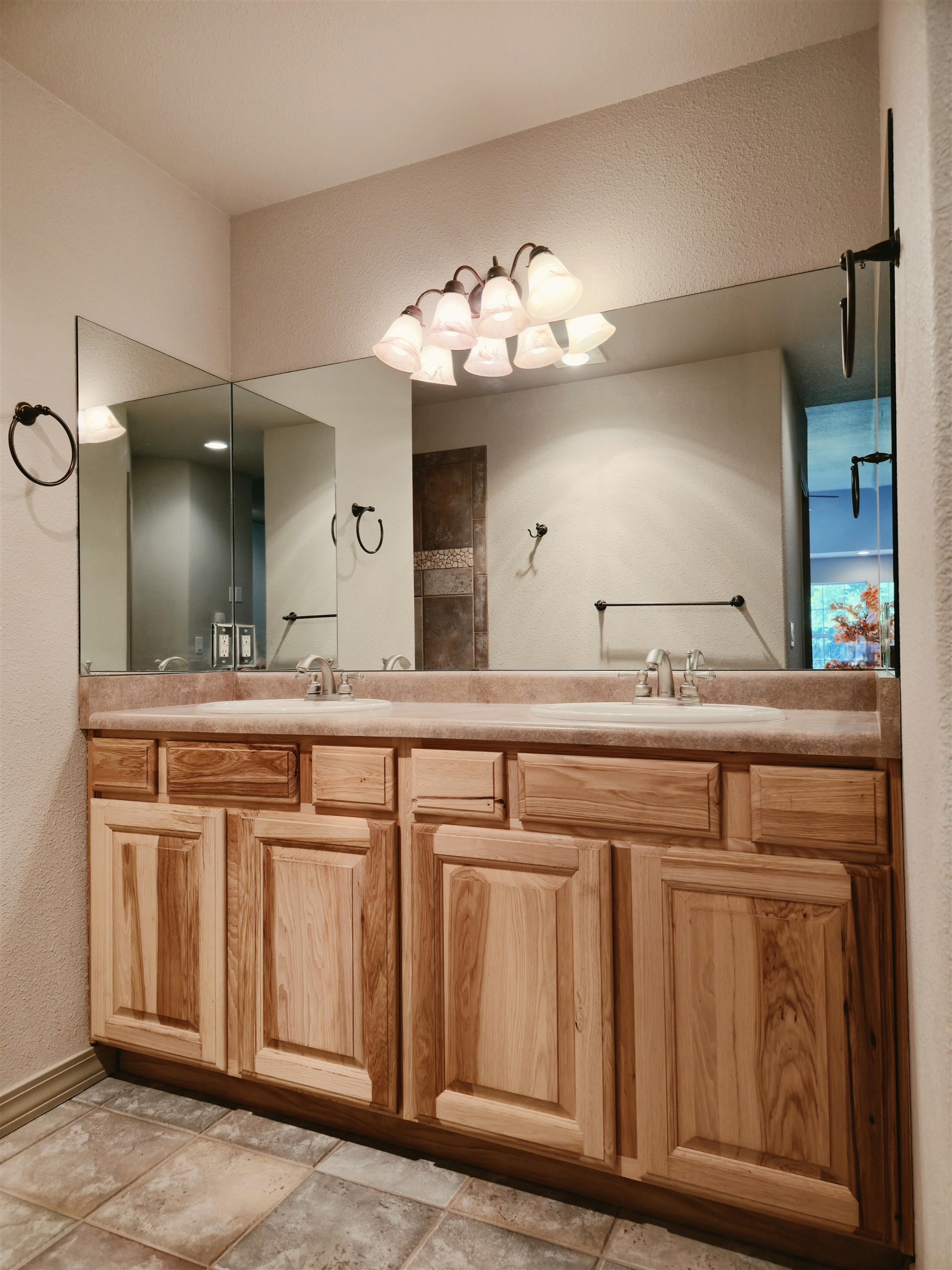 108 Mount View Drive Property Photo 15