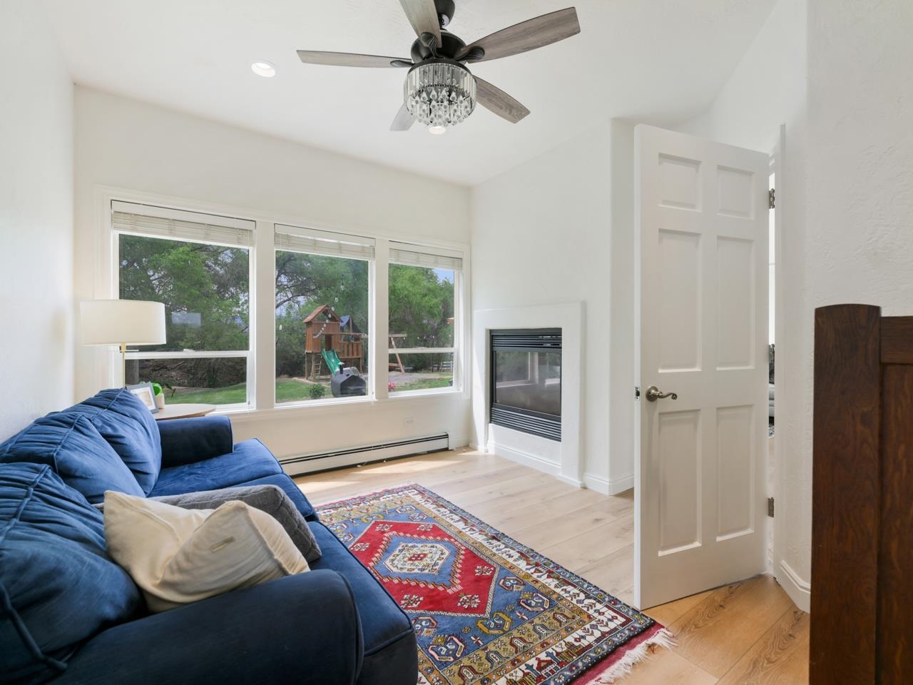 2433 H Road Property Photo 8