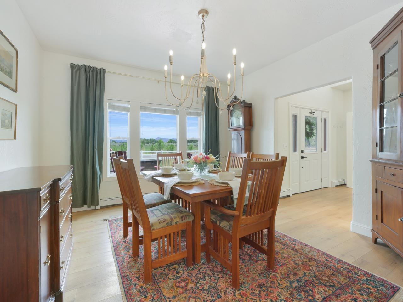 2433 H Road Property Photo 16