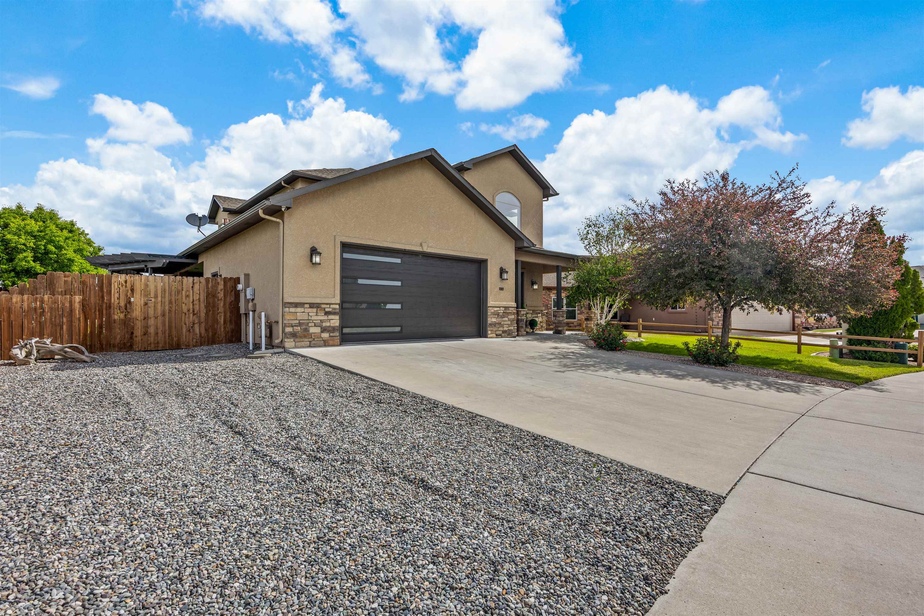 1001 Ute Canyon Avenue Property Photo 3