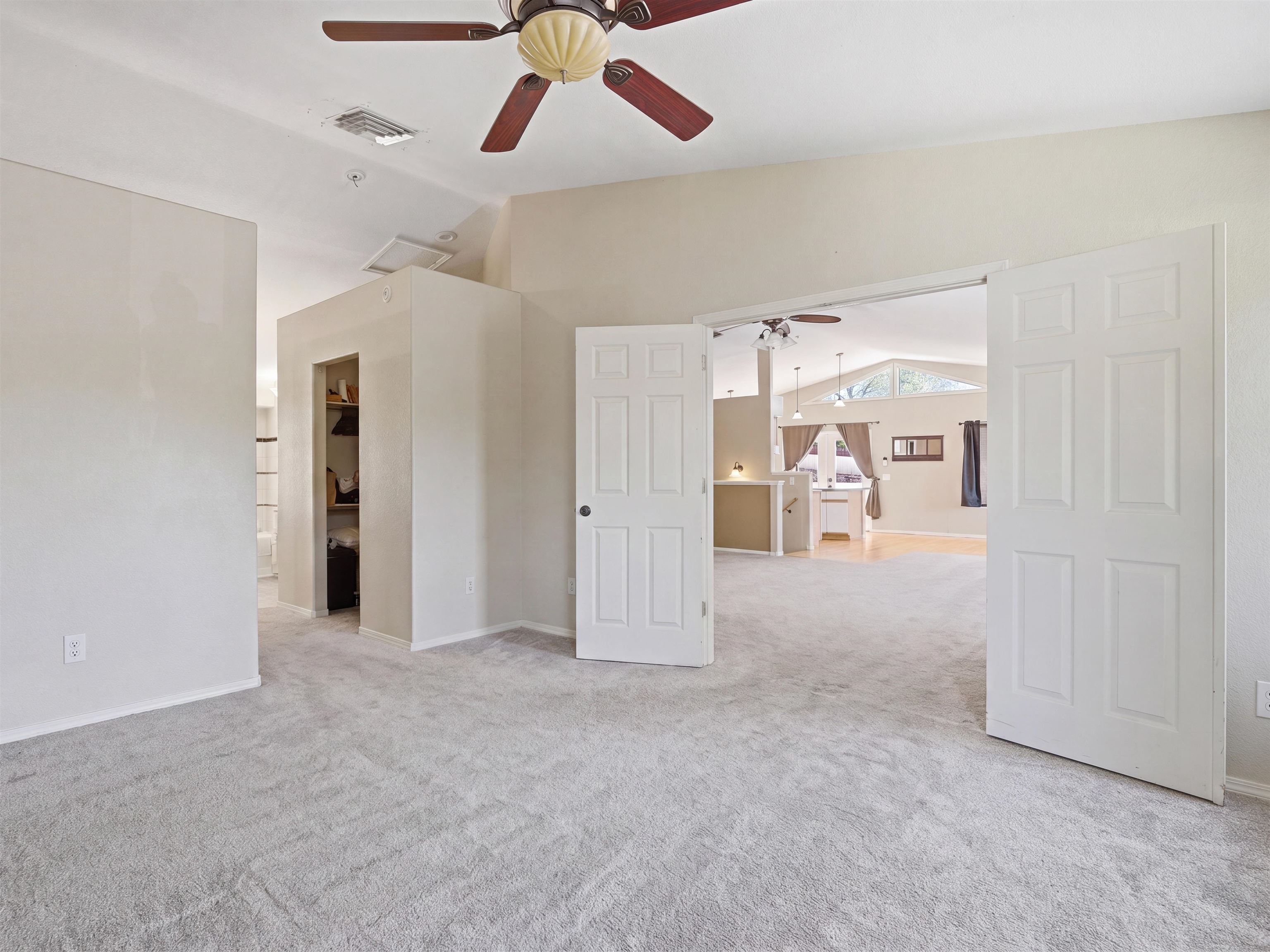540 Ridgestone Court Property Photo 10