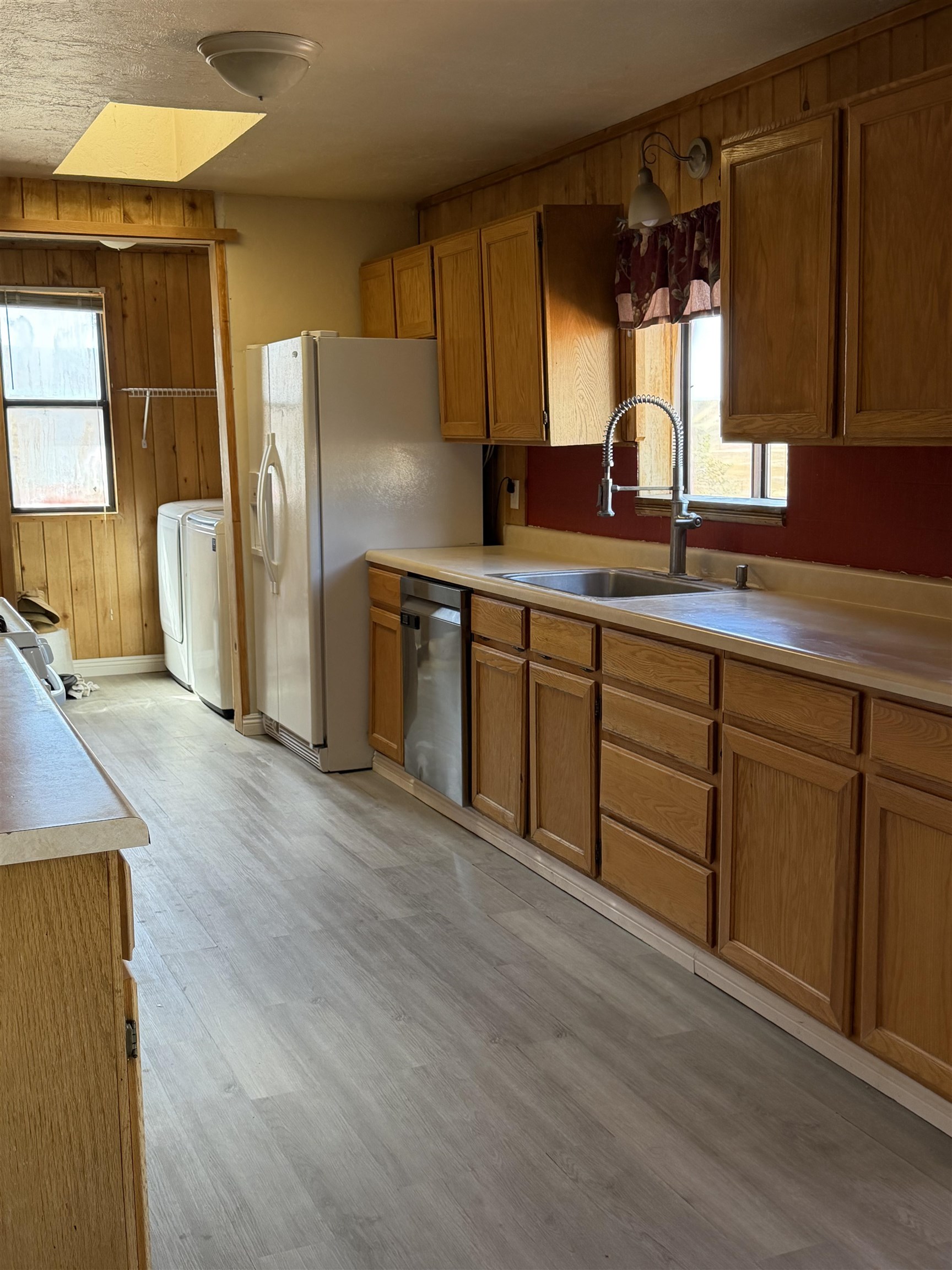 195 Wilson Boulevard Property Photo 9