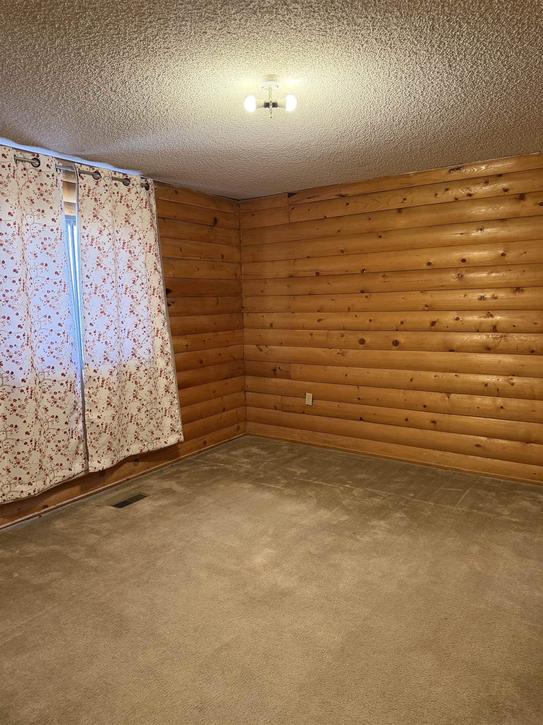 195 Wilson Boulevard Property Photo 13