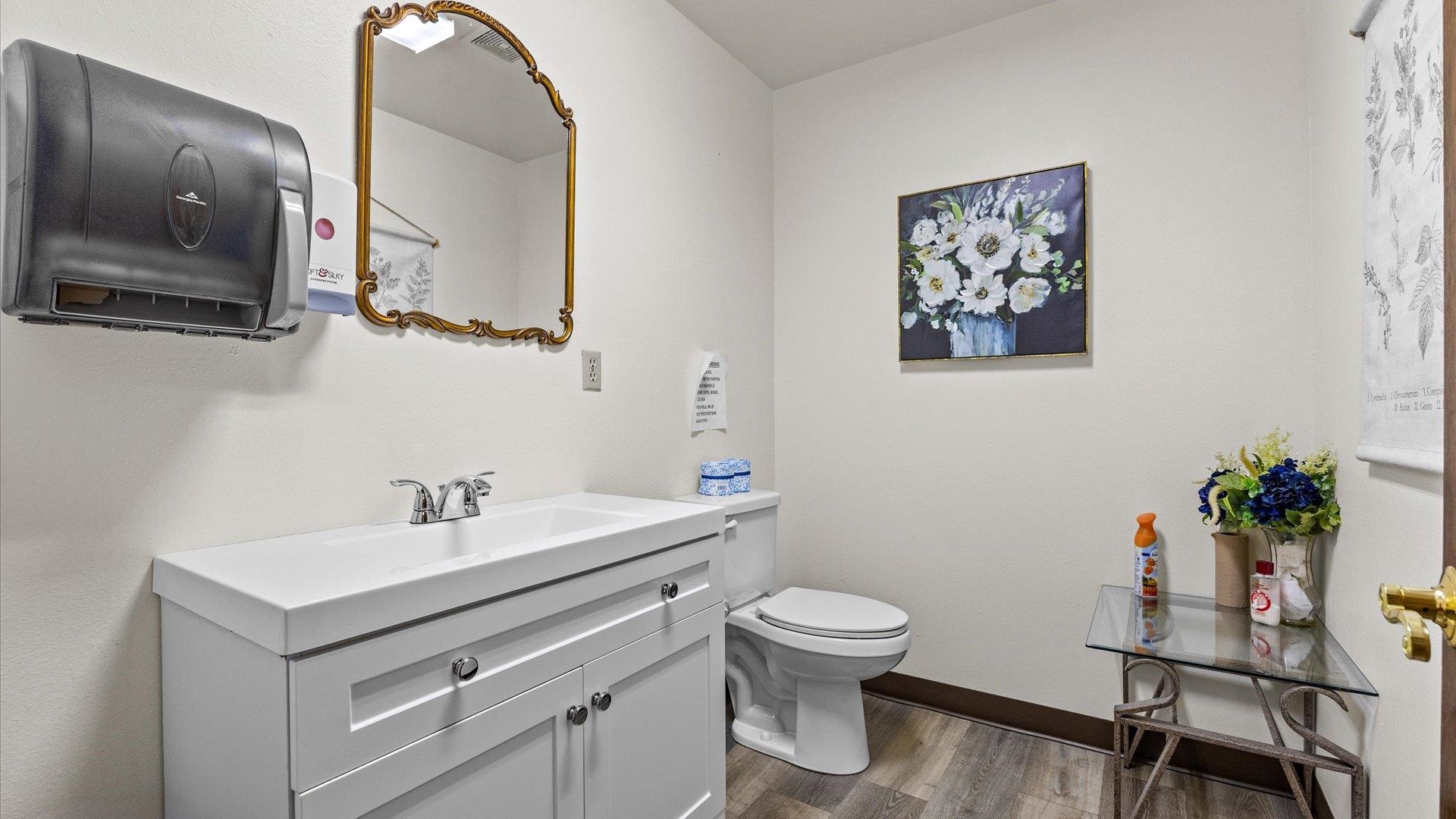 596 N Westgate Drive Property Photo 20