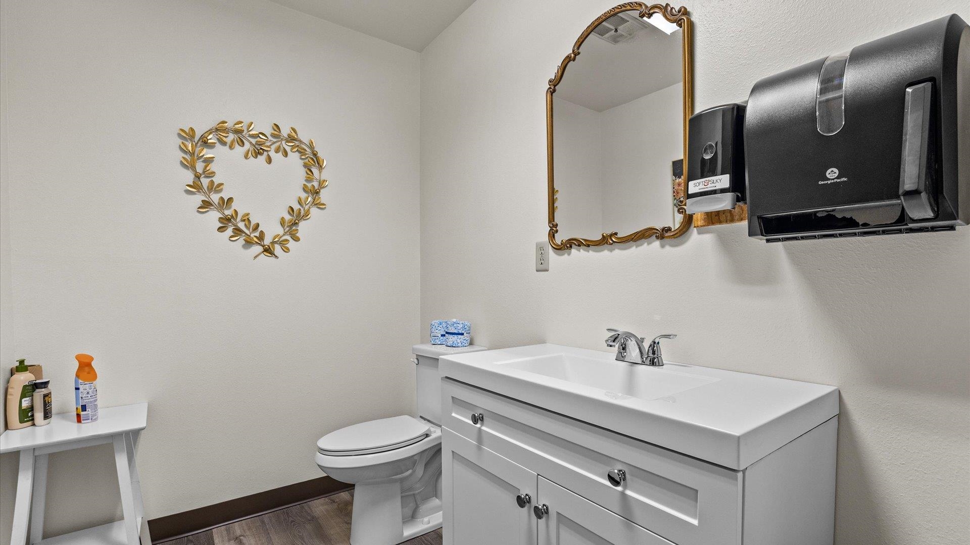 596 N Westgate Drive Property Photo 21