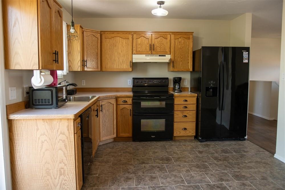 500 W Rider Road Property Photo 4