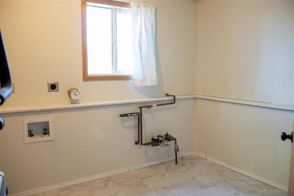 500 W Rider Road Property Photo 27