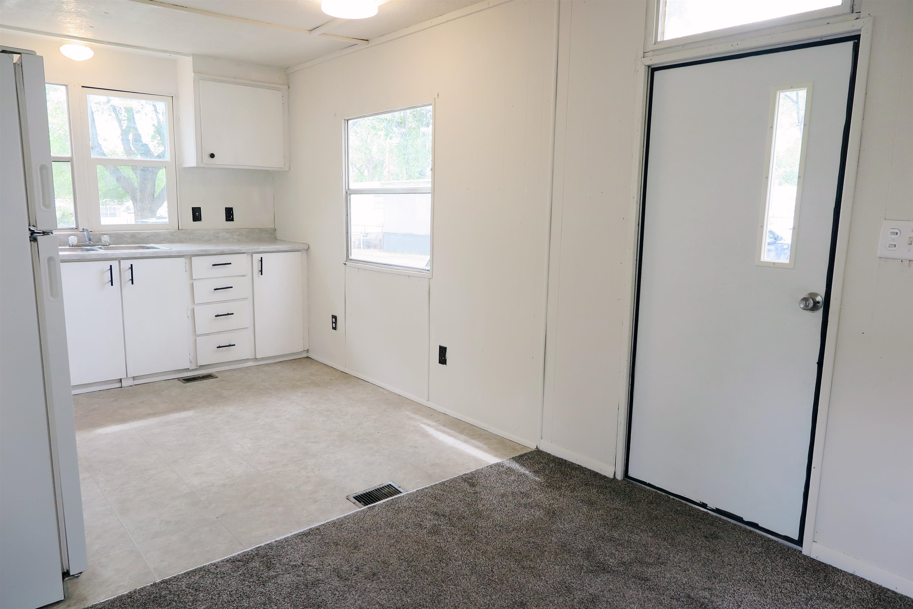 2713 B 1/2 Road Property Photo 7
