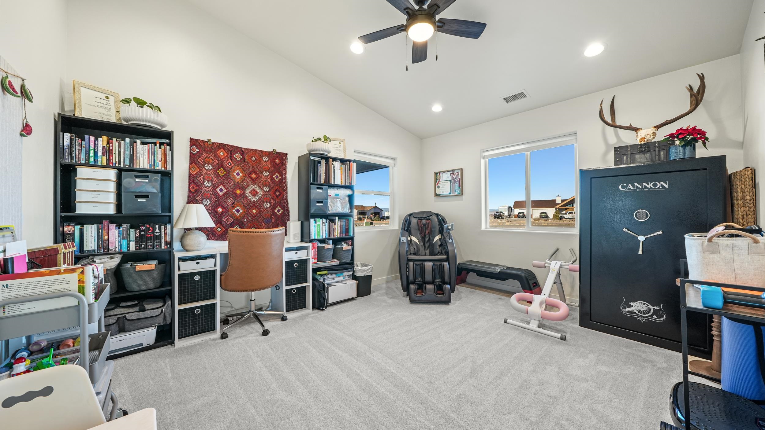56577 Hawthorne Lane Property Photo 15