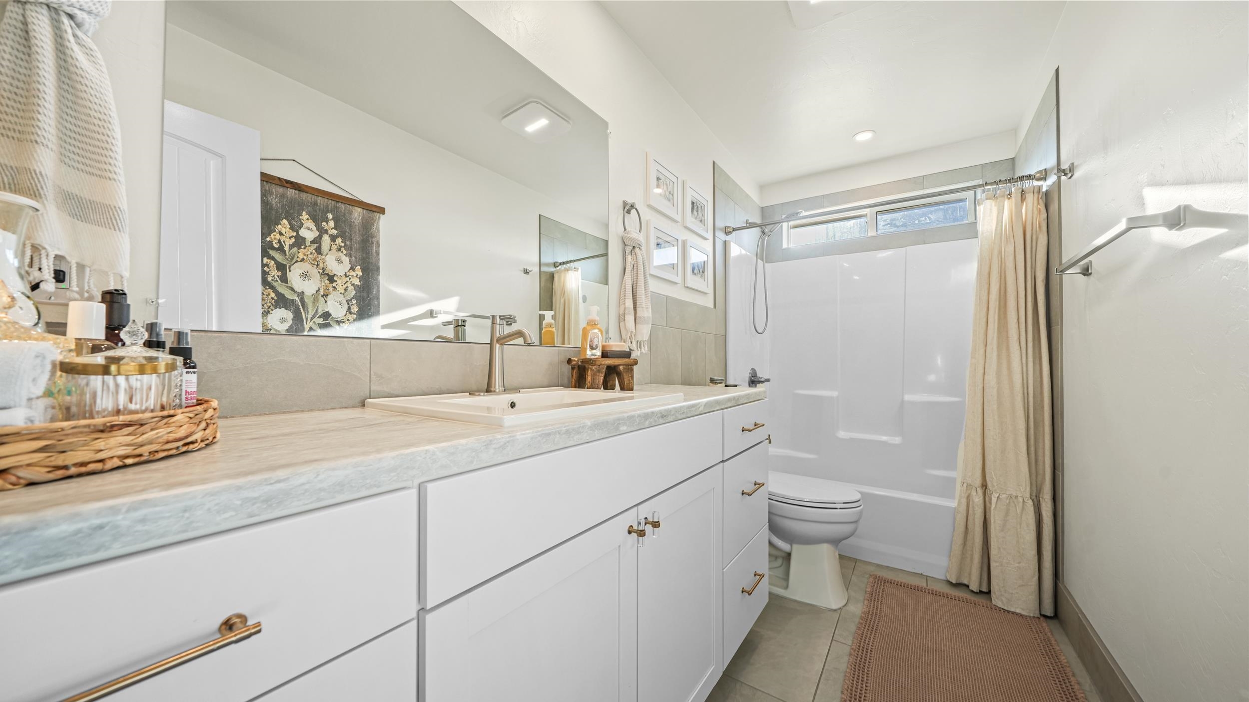 56577 Hawthorne Lane Property Photo 21