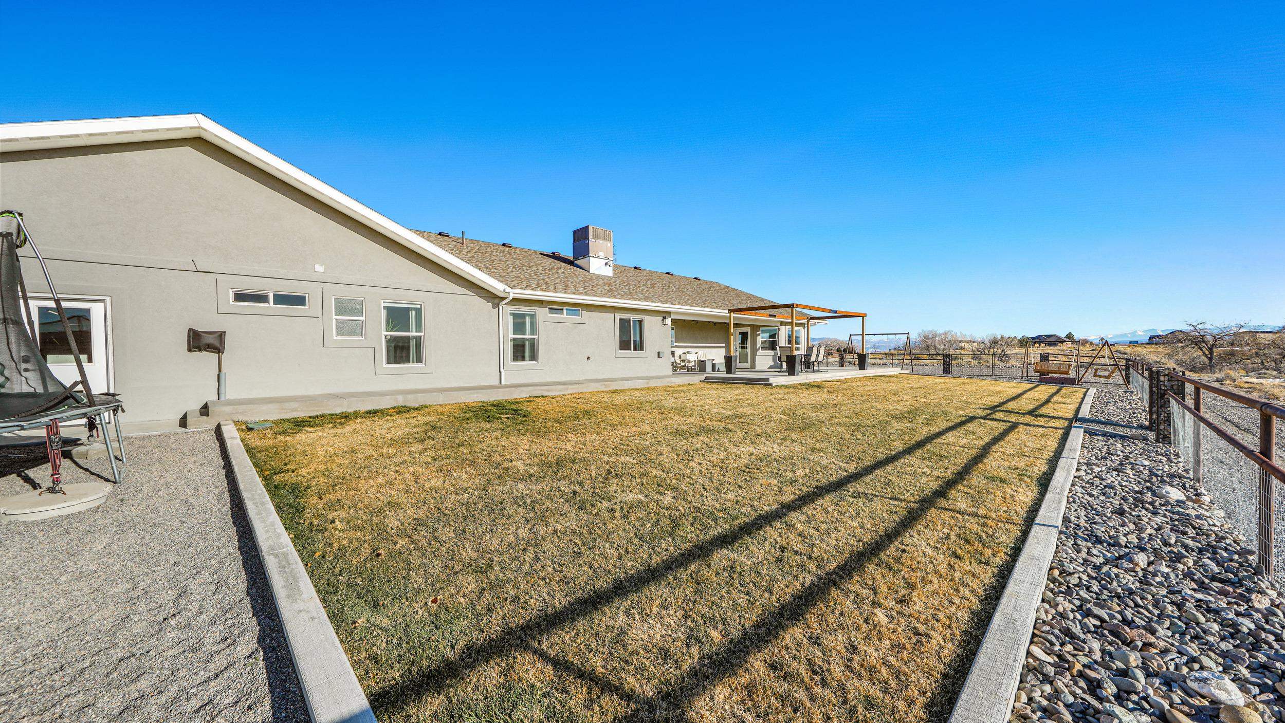 56577 Hawthorne Lane Property Photo 31