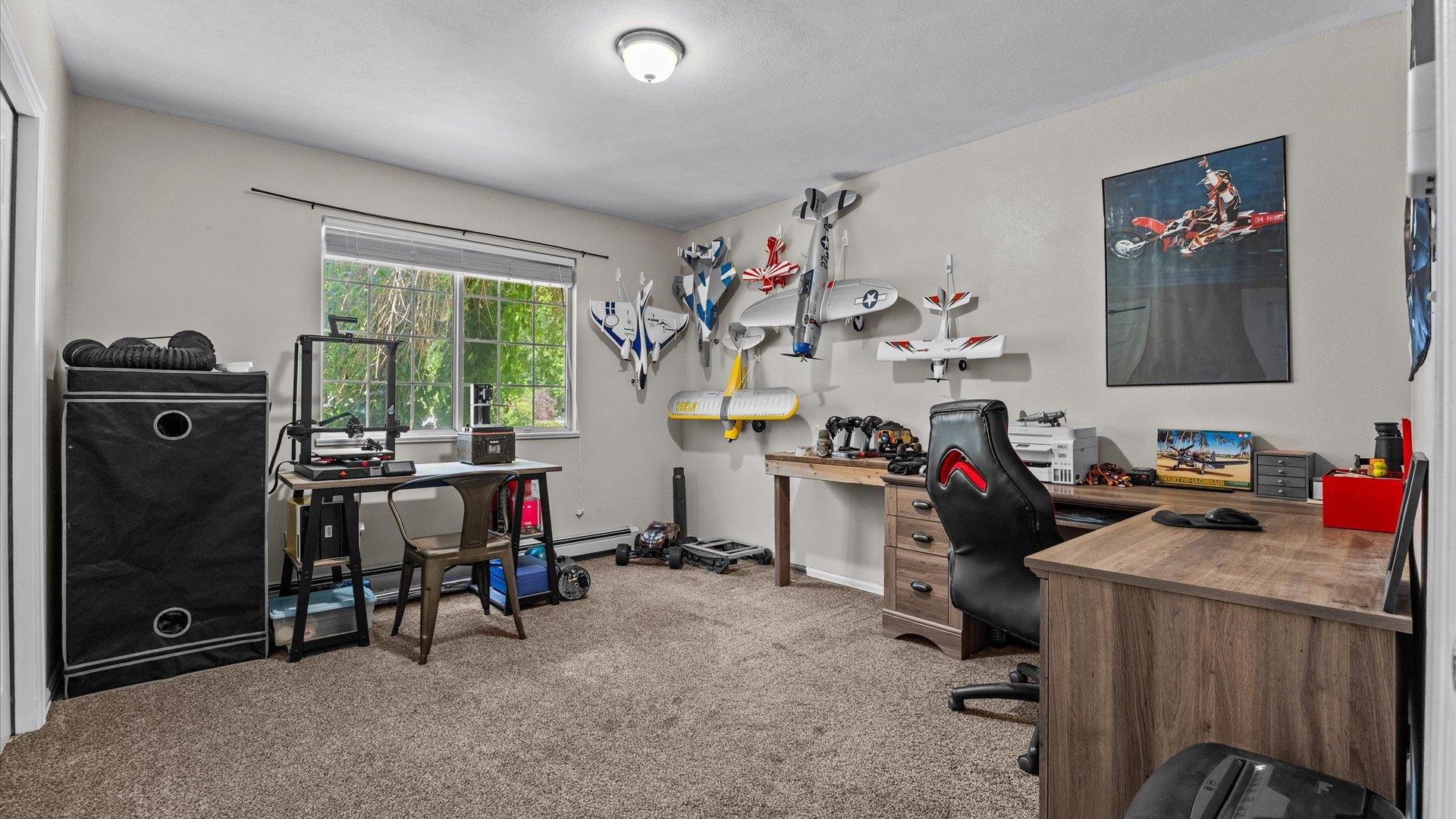 555 E Valley Drive Property Photo 18