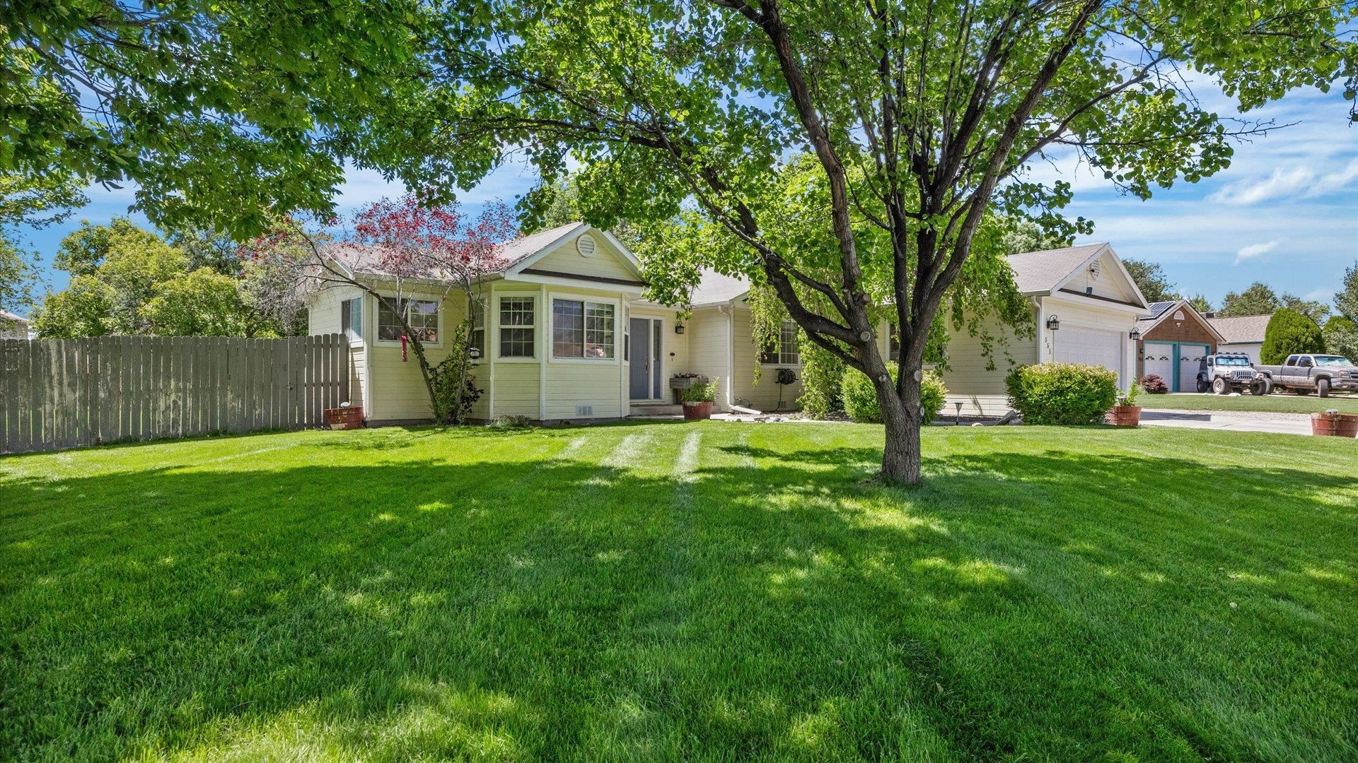 555 E Valley Drive Property Photo 23