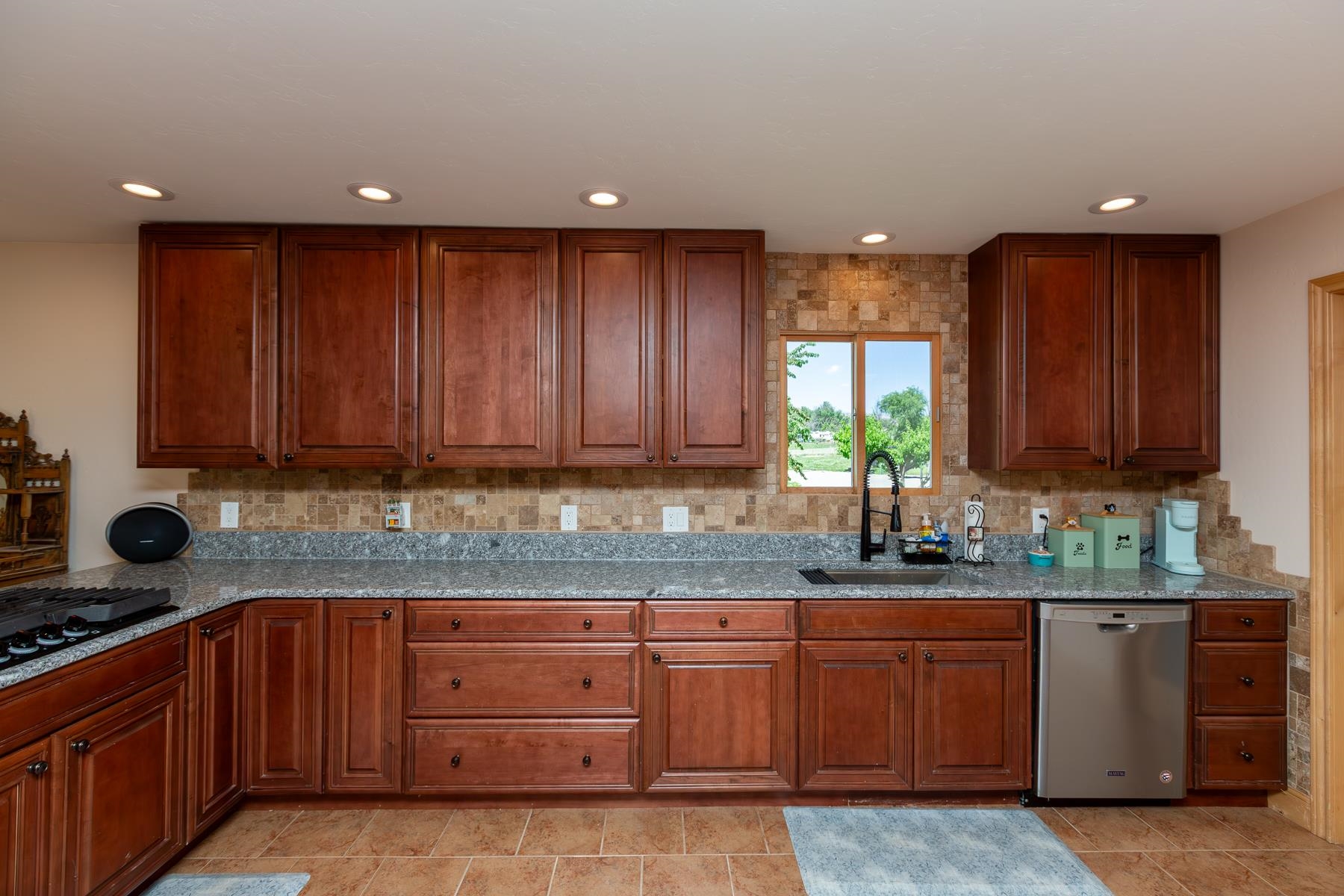 311 34 Road Property Photo 12