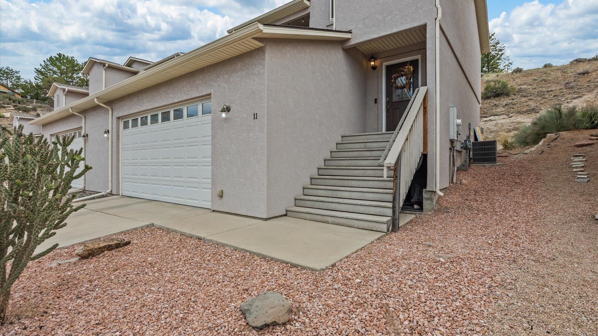 406 Ridges Boulevard Property Photo 2