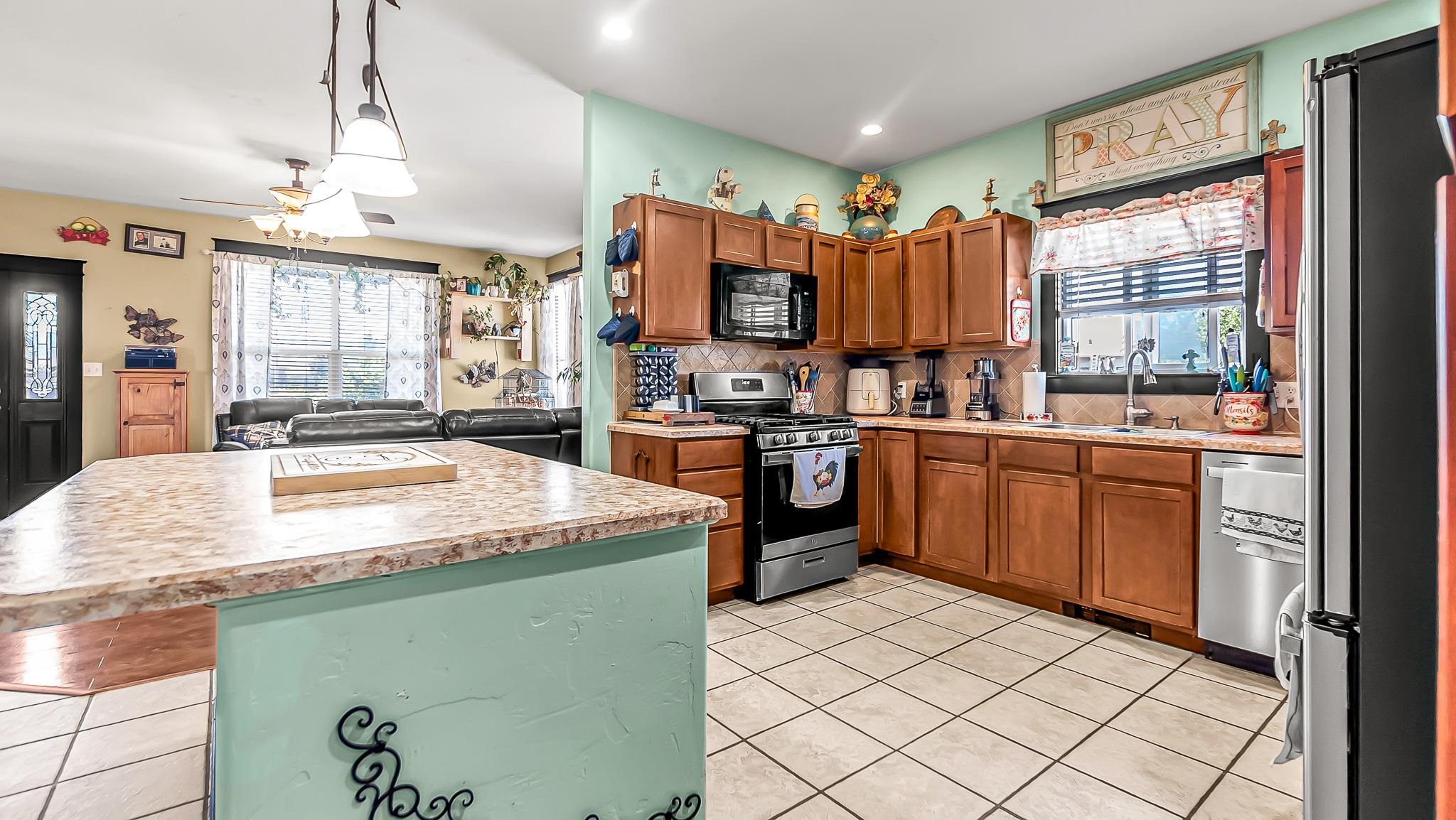 1348 13 Road Property Photo 16