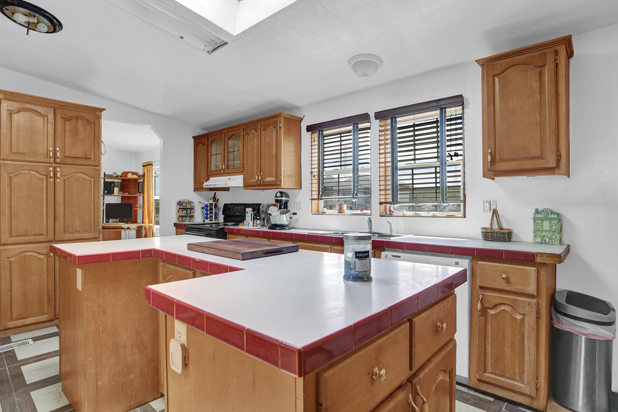 587 Roberts Road Property Photo 9