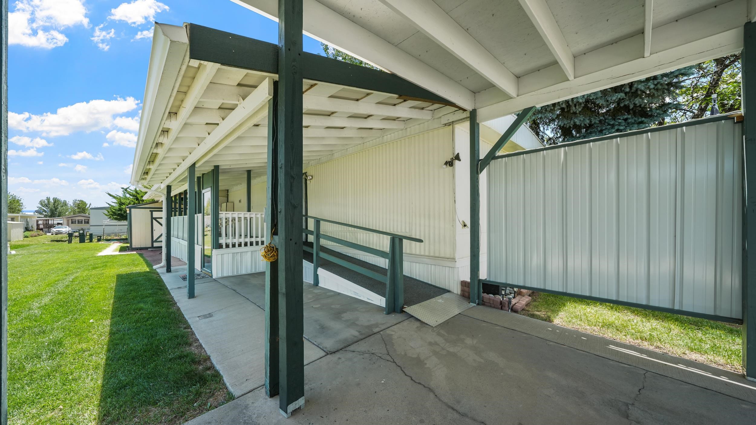 3251 E Road Property Photo 3
