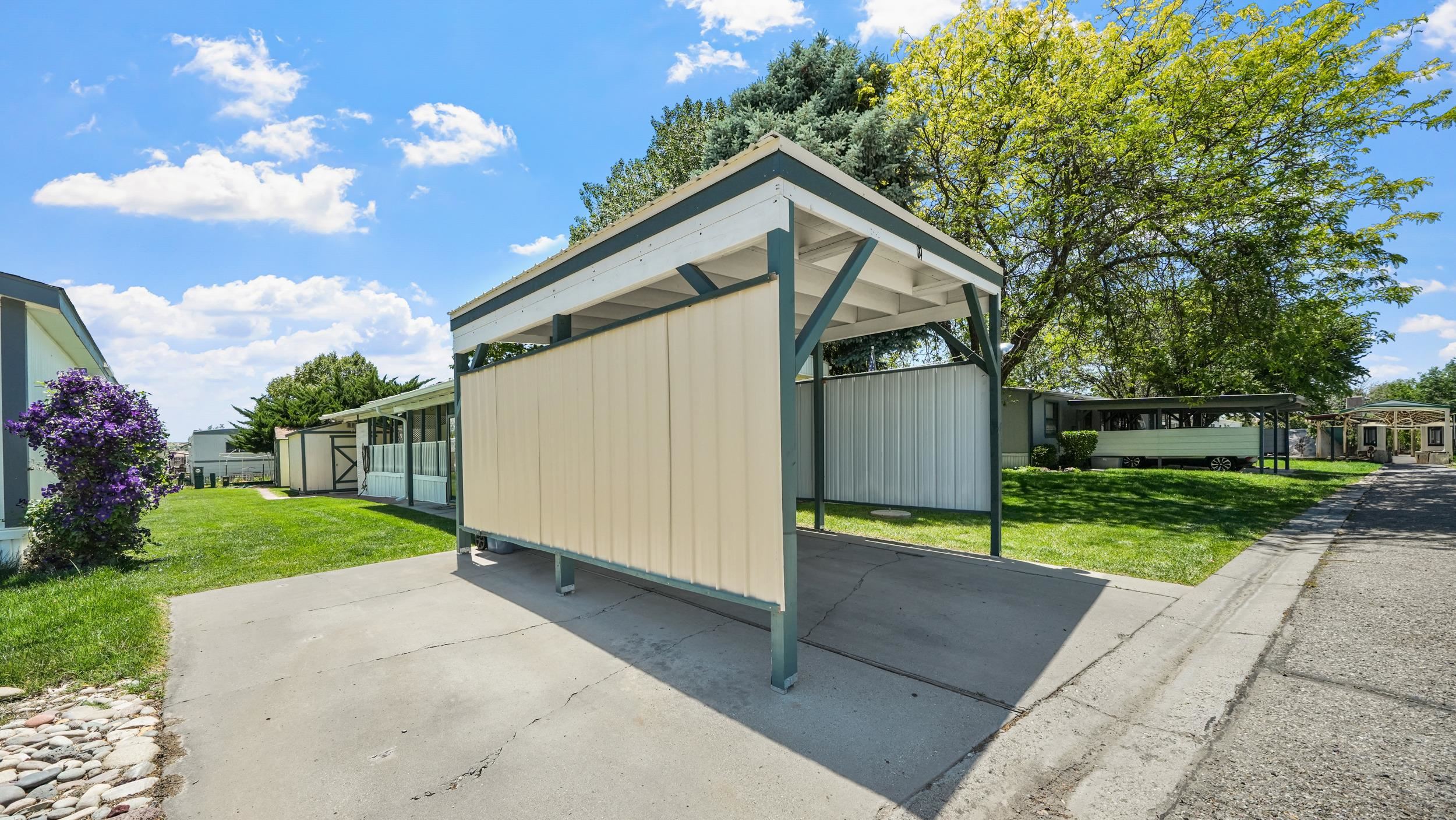 3251 E Road Property Photo 4