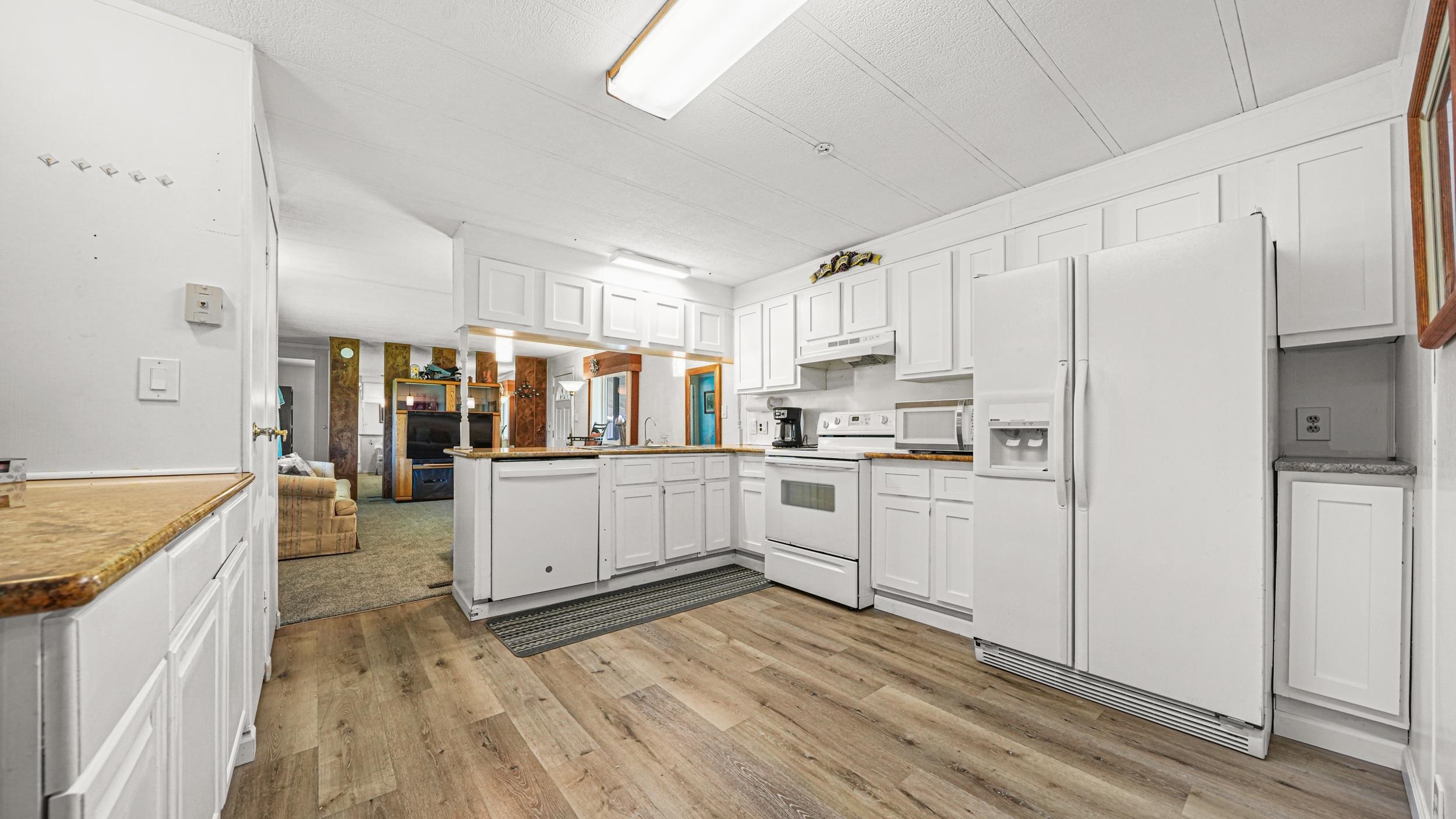 3251 E Road Property Photo 14