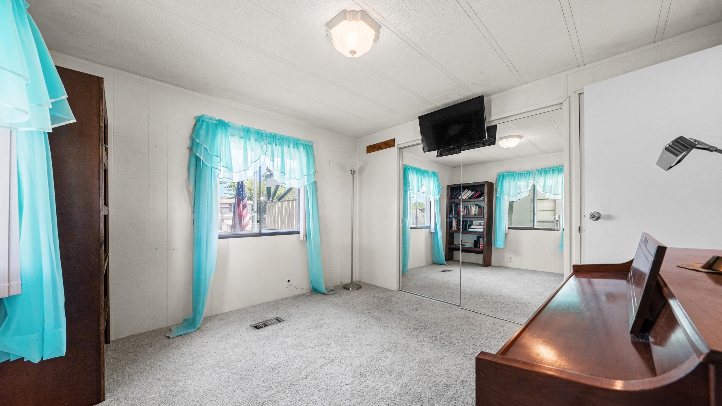 3251 E Road Property Photo 17