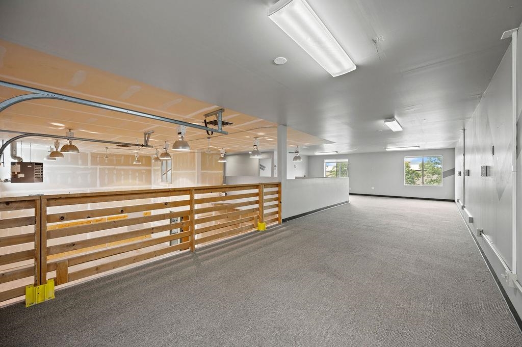 560 S Commercial Drive Property Photo 10