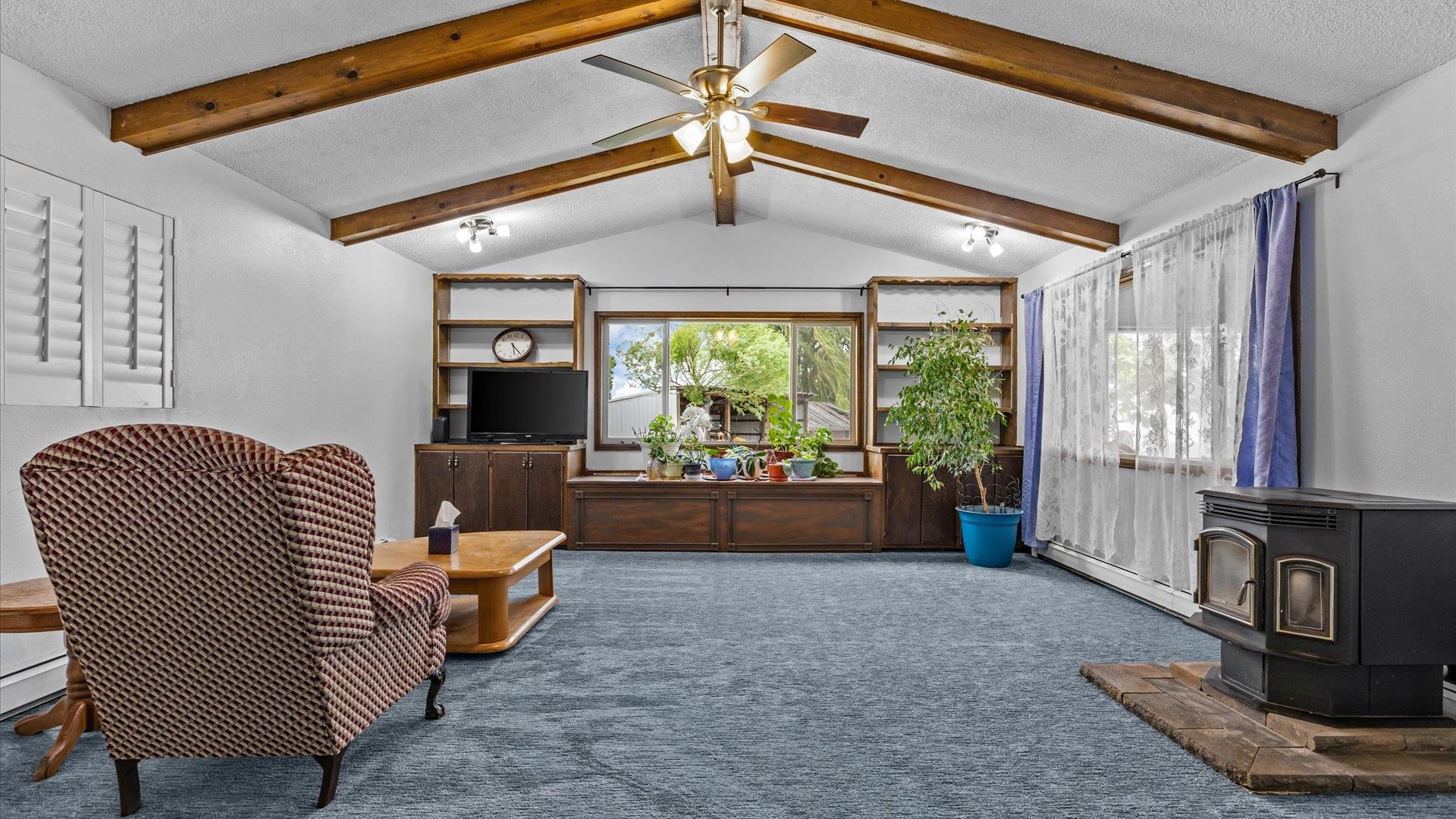 891 20 1/2 Road Property Photo 16