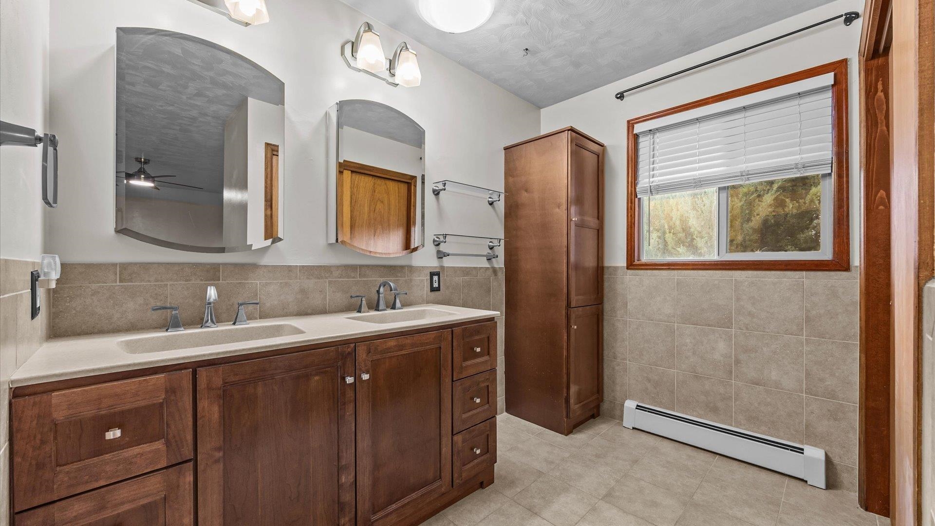 891 20 1/2 Road Property Photo 19