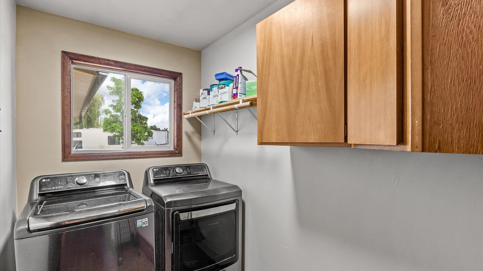 891 20 1/2 Road Property Photo 27