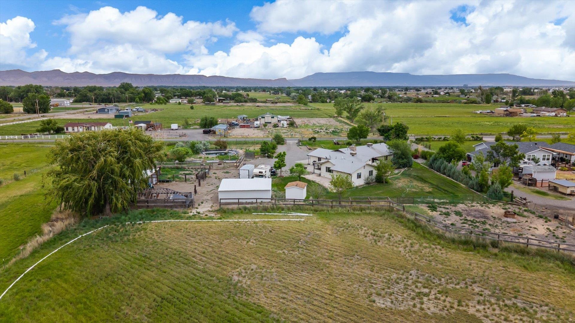 891 20 1/2 Road Property Photo 33