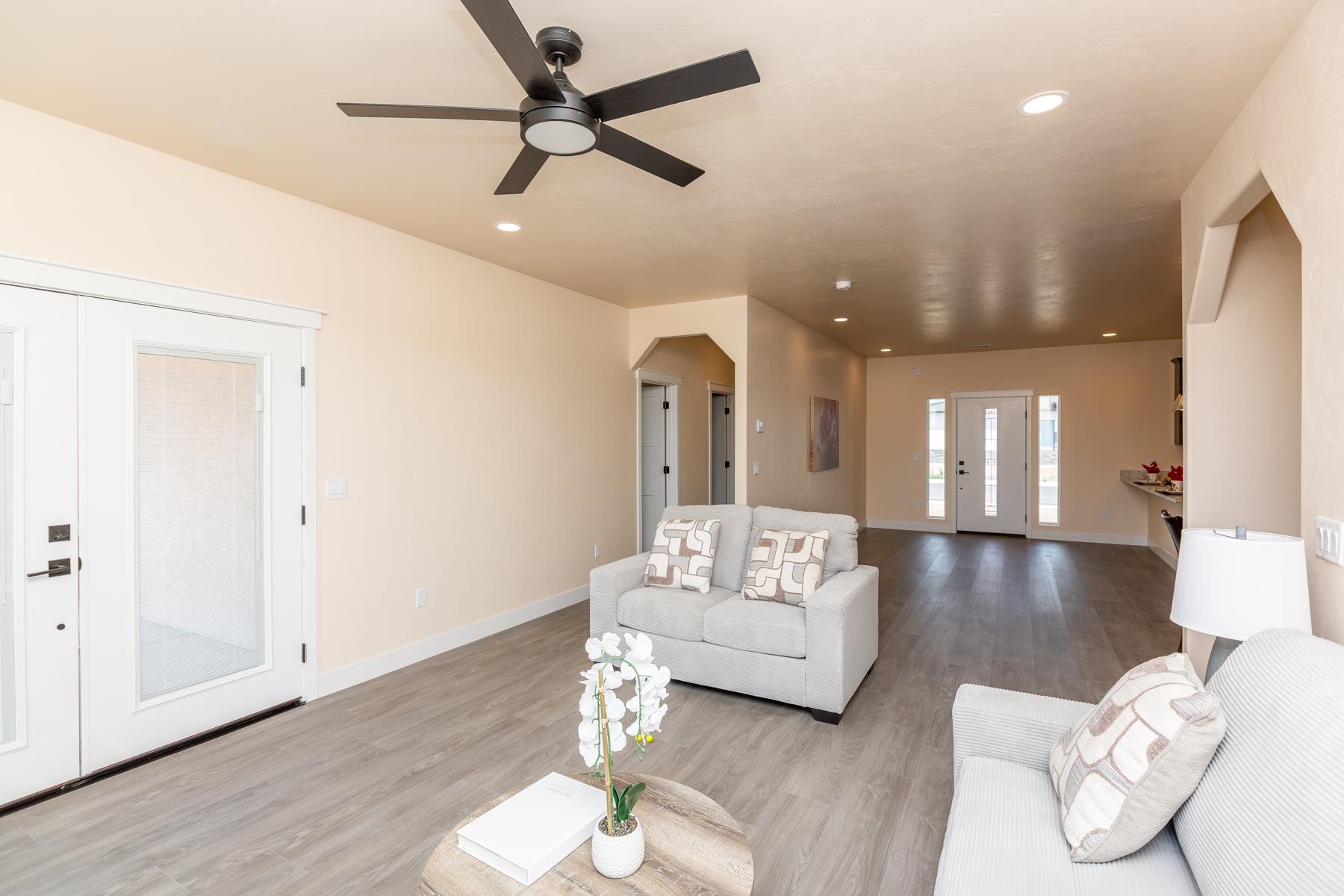 369 Toms Canyon Drive Property Photo 6